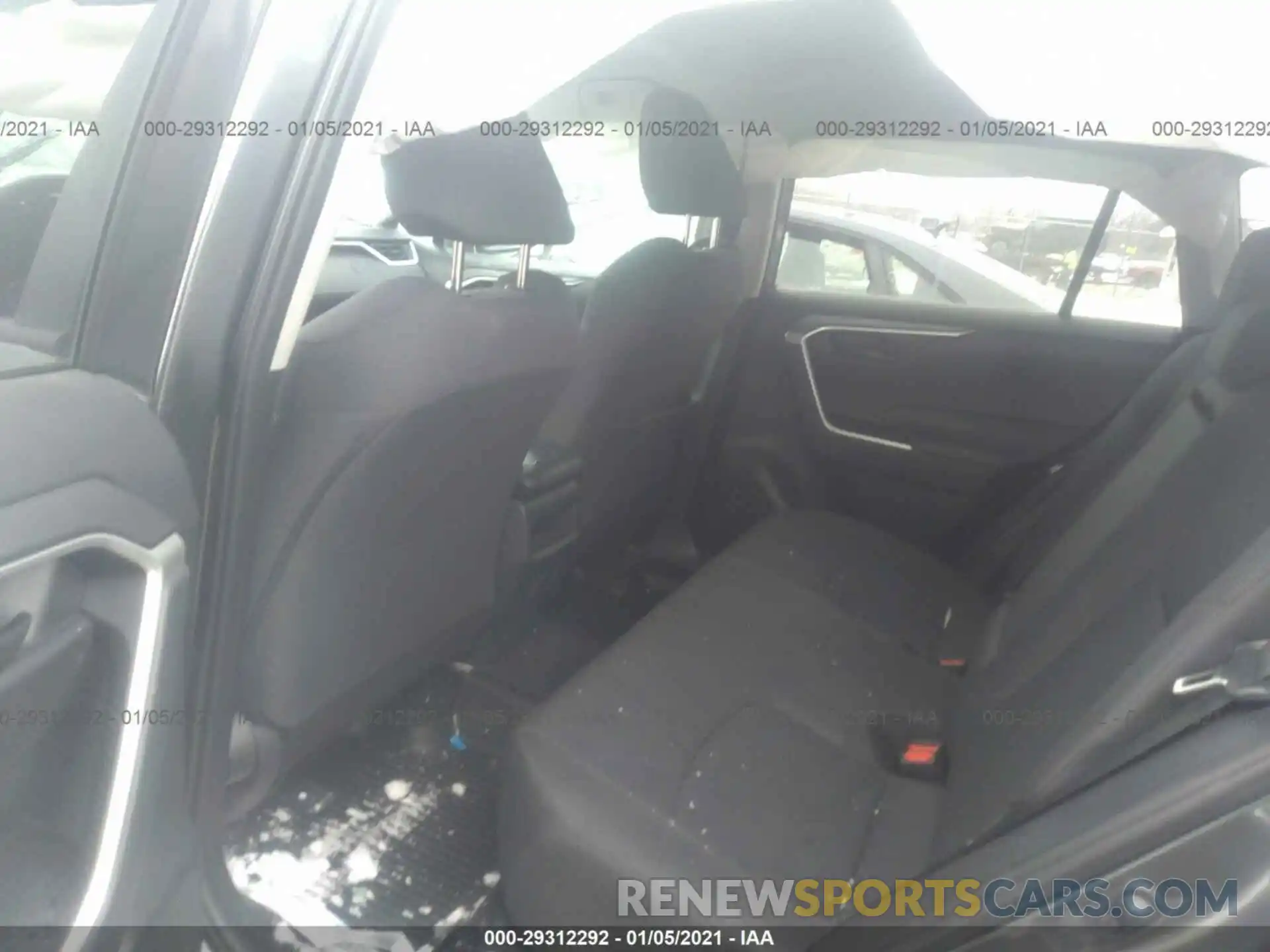 8 Photograph of a damaged car 2T3F1RFVXKC021100 TOYOTA RAV4 2019