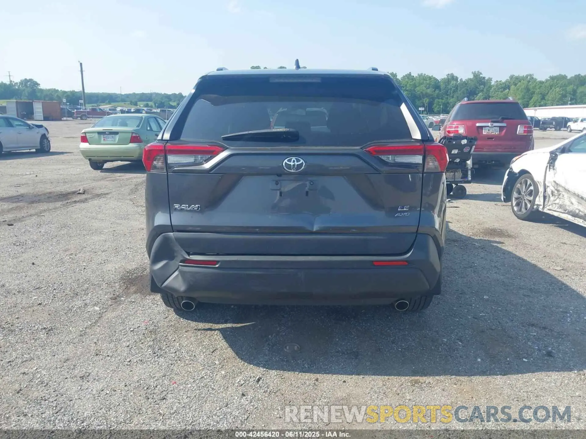 16 Photograph of a damaged car 2T3F1RFVXKC056266 TOYOTA RAV4 2019