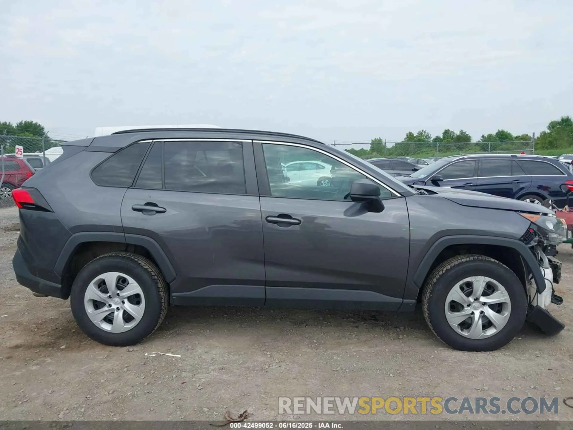 14 Photograph of a damaged car 2T3F1RFVXKW024450 TOYOTA RAV4 2019