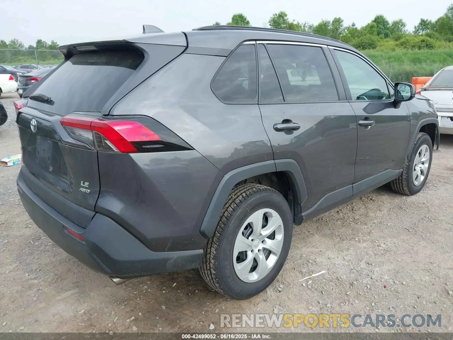 4 Photograph of a damaged car 2T3F1RFVXKW024450 TOYOTA RAV4 2019