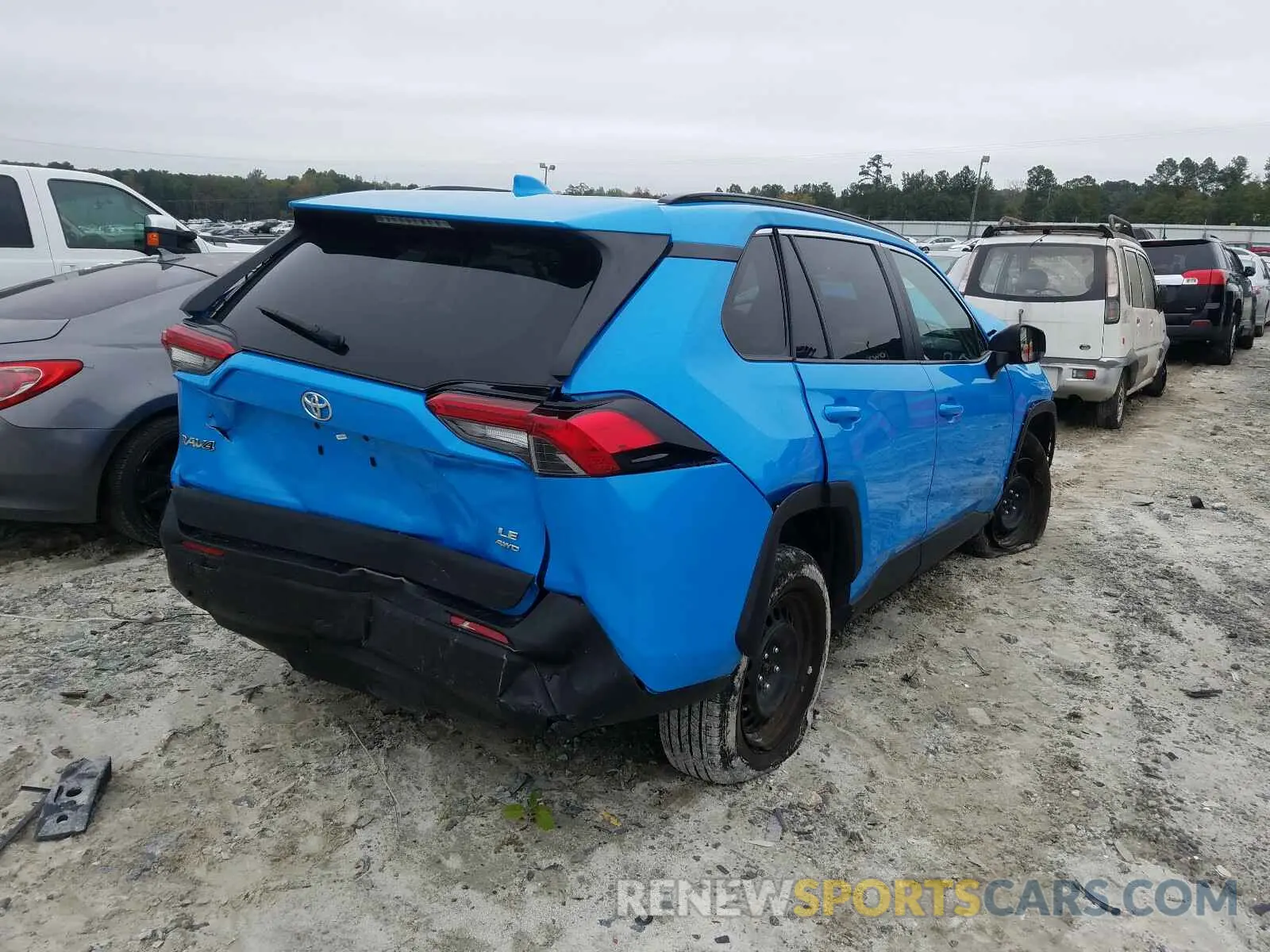 4 Photograph of a damaged car 2T3F1RFVXKW032712 TOYOTA RAV4 2019