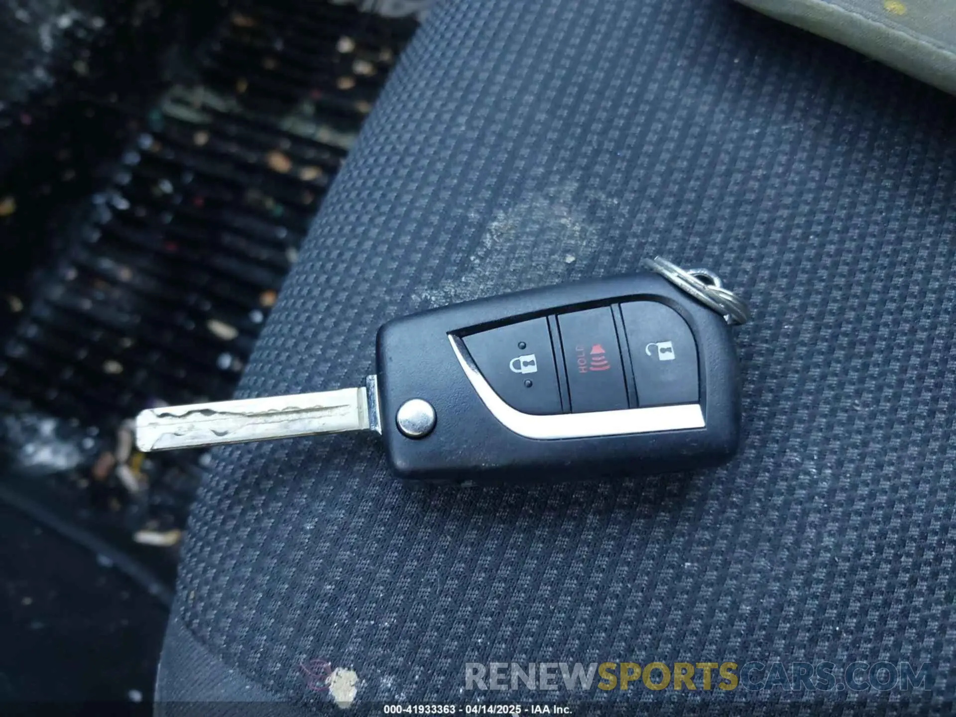 11 Photograph of a damaged car 2T3F1RFVXKW051521 TOYOTA RAV4 2019