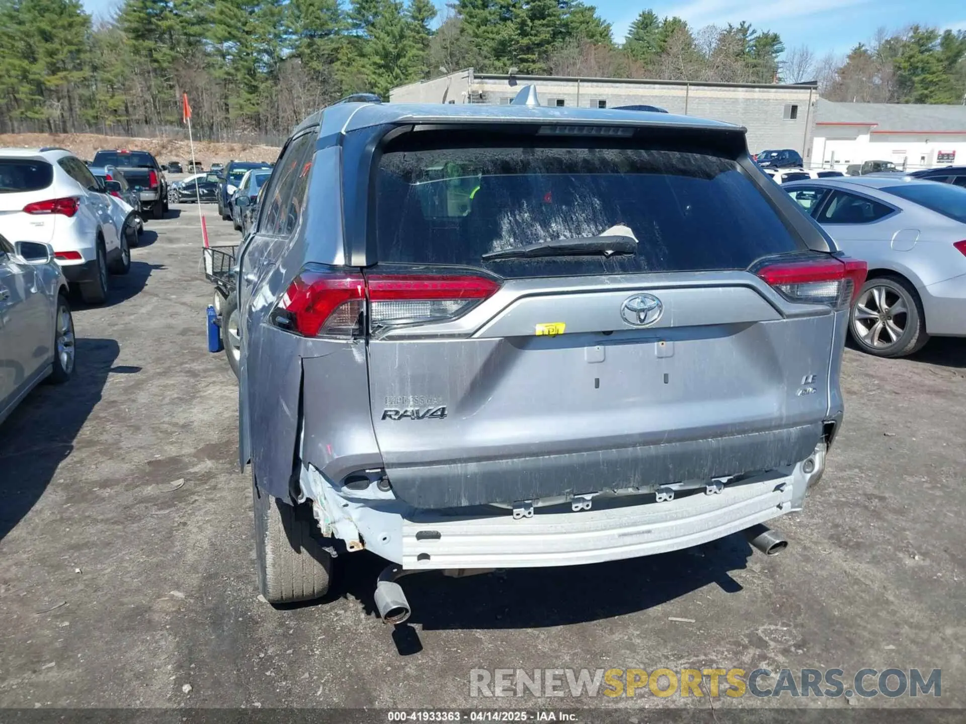 16 Photograph of a damaged car 2T3F1RFVXKW051521 TOYOTA RAV4 2019
