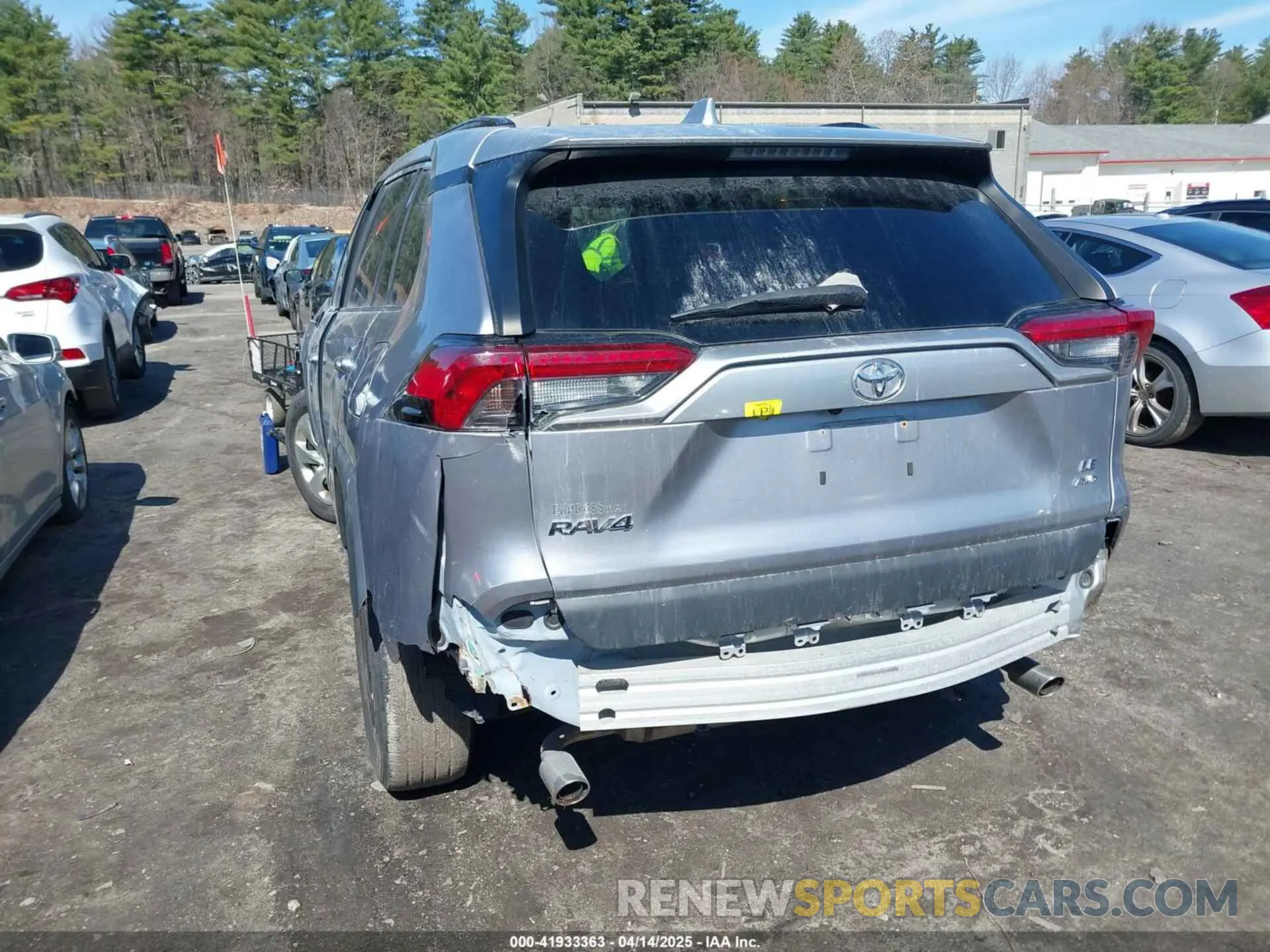 3 Photograph of a damaged car 2T3F1RFVXKW051521 TOYOTA RAV4 2019