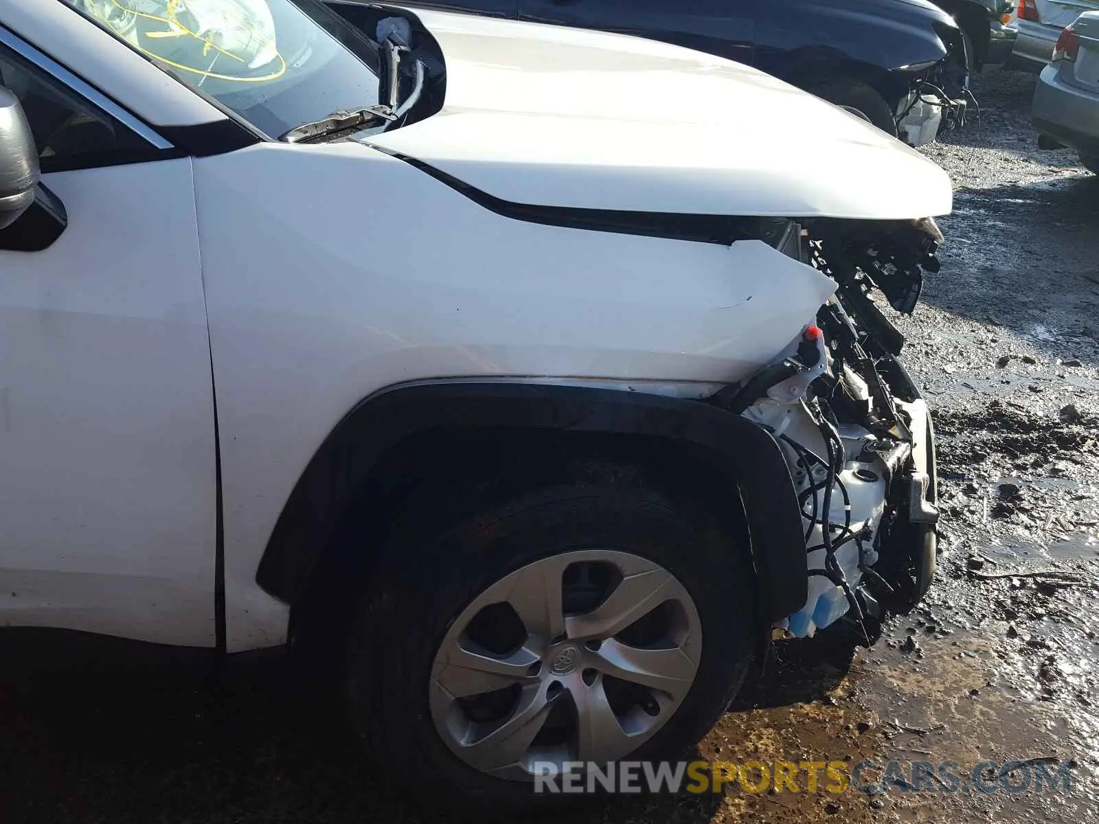 9 Photograph of a damaged car 2T3F1RFVXKW054533 TOYOTA RAV4 2019