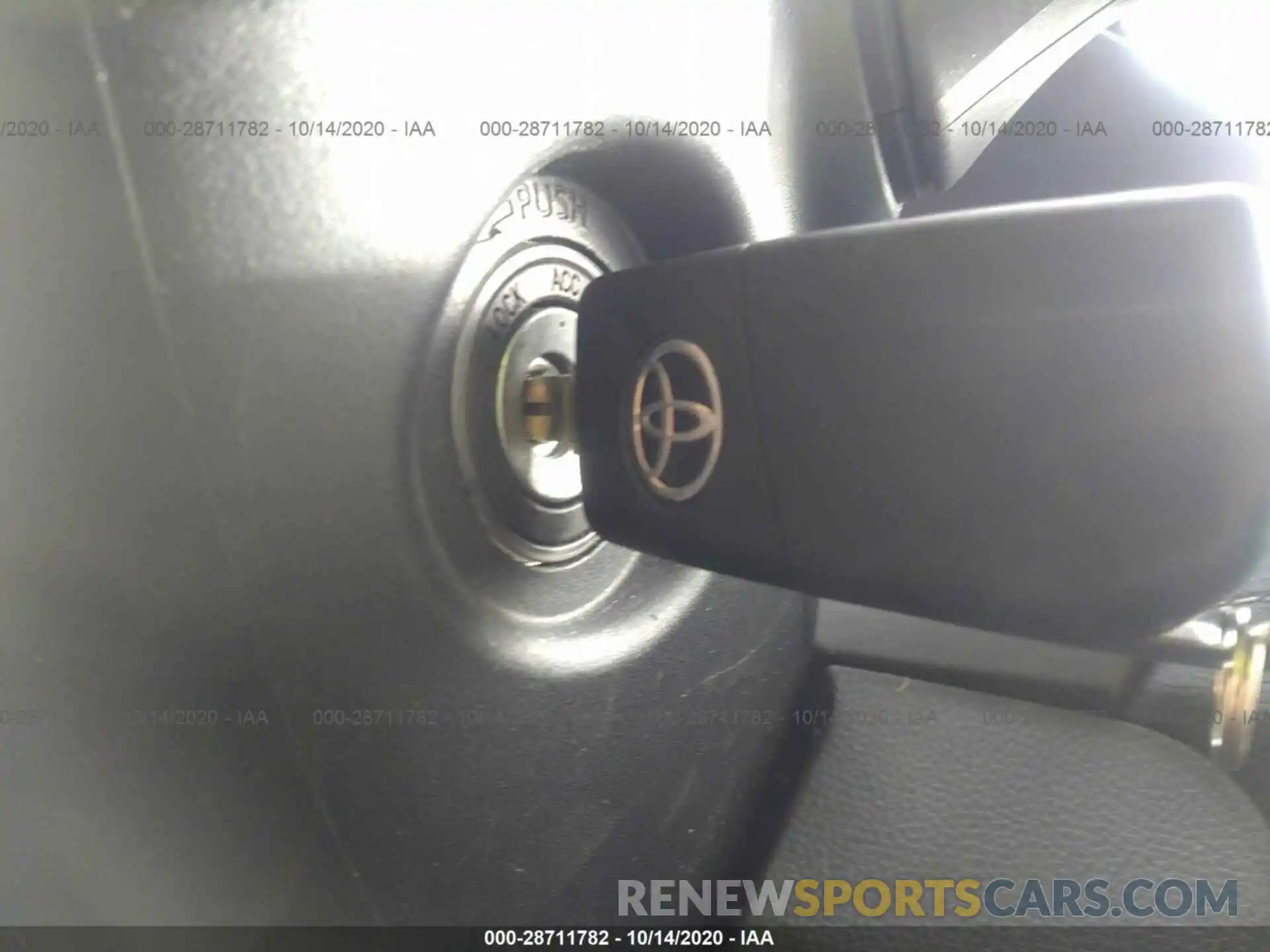 11 Photograph of a damaged car 2T3F1RFVXKW064897 TOYOTA RAV4 2019