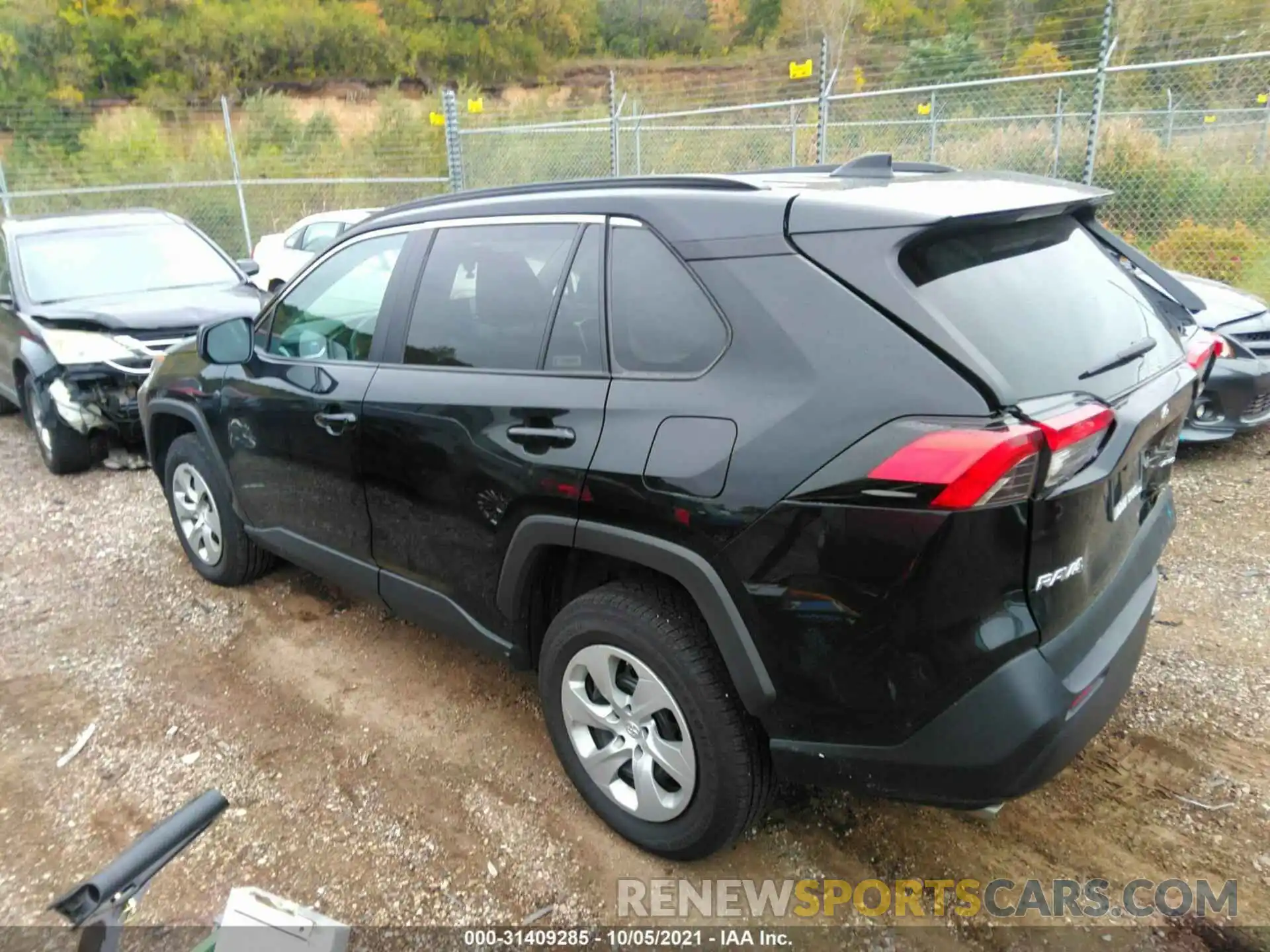 3 Photograph of a damaged car 2T3F1RFVXKW071168 TOYOTA RAV4 2019