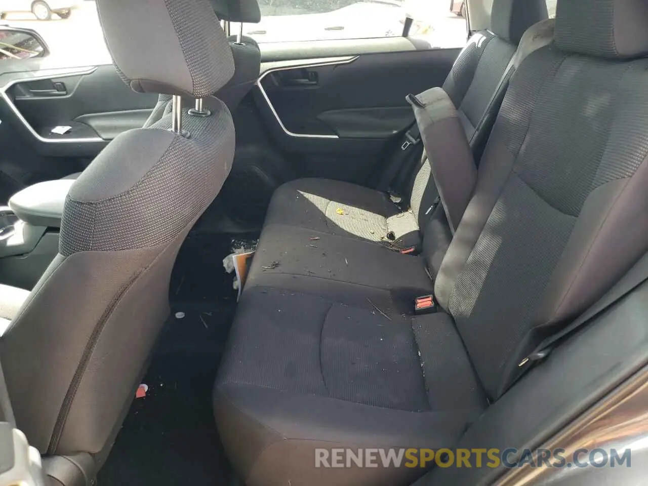 10 Photograph of a damaged car 2T3F1RFVXKW079268 TOYOTA RAV4 2019
