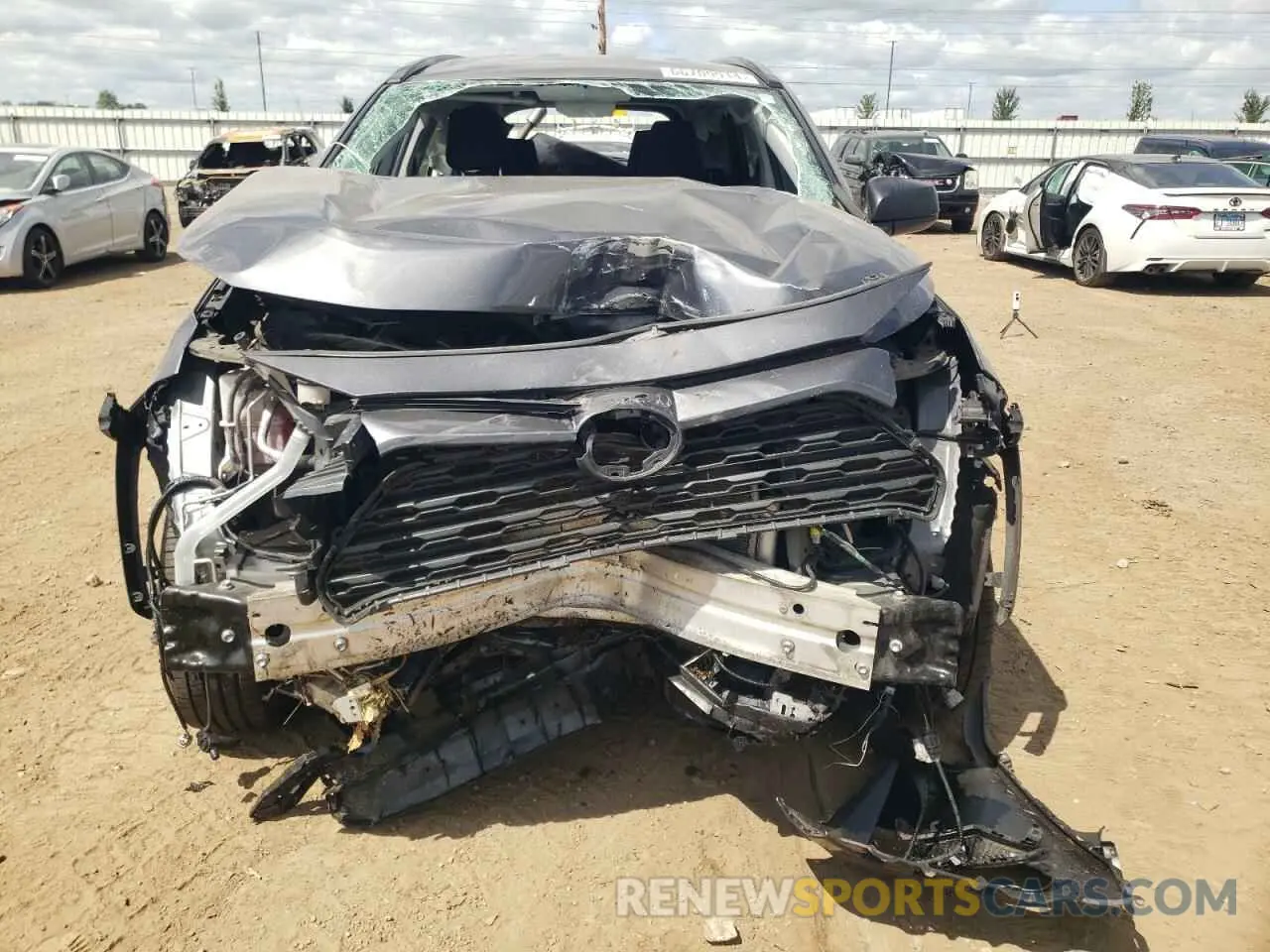 5 Photograph of a damaged car 2T3F1RFVXKW079268 TOYOTA RAV4 2019
