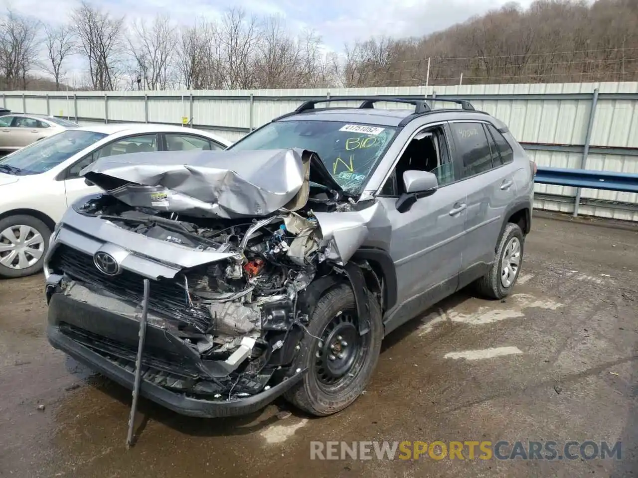 2 Photograph of a damaged car 2T3G1RFV0KC003466 TOYOTA RAV4 2019