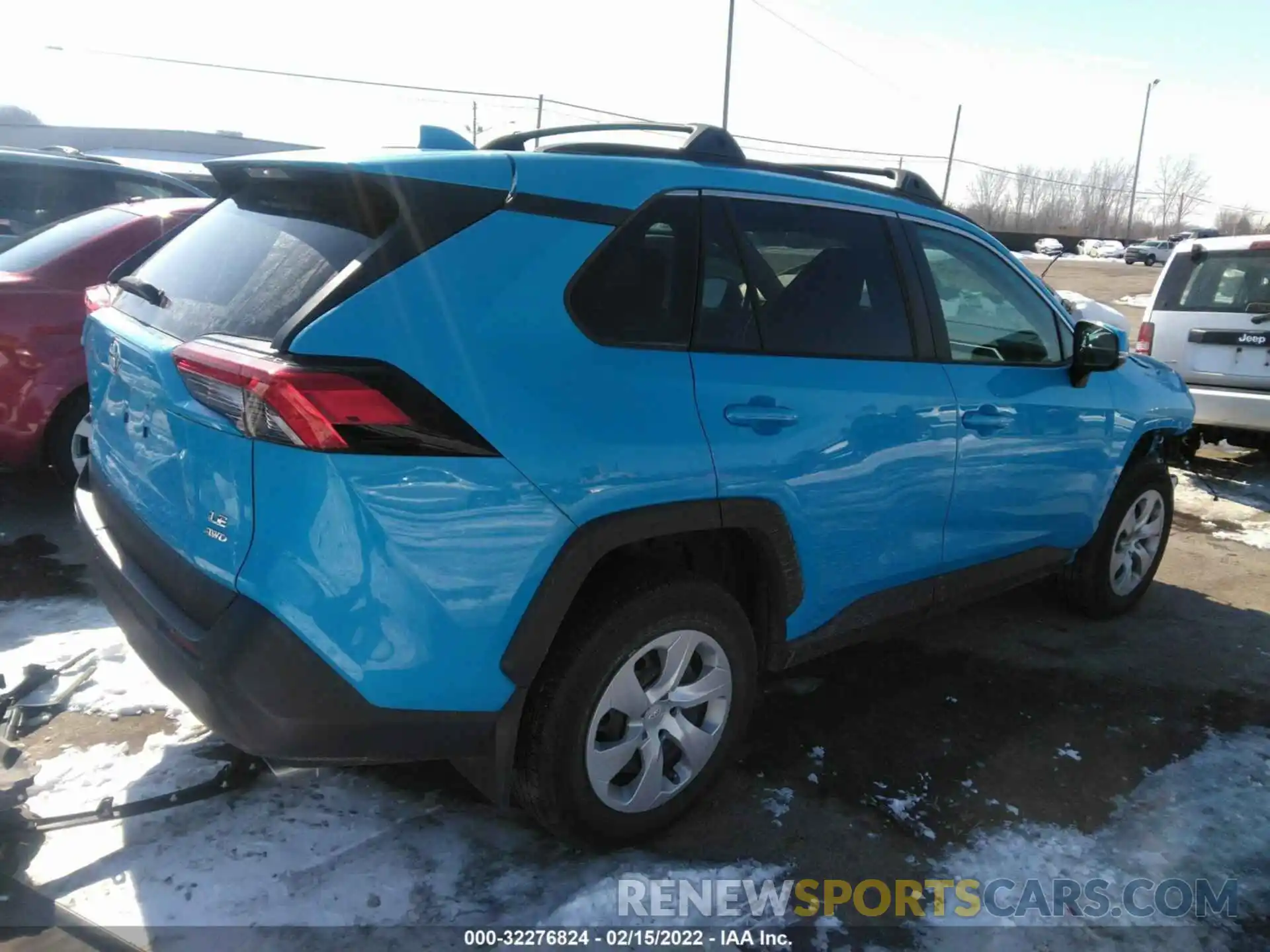 4 Photograph of a damaged car 2T3G1RFV0KC022440 TOYOTA RAV4 2019