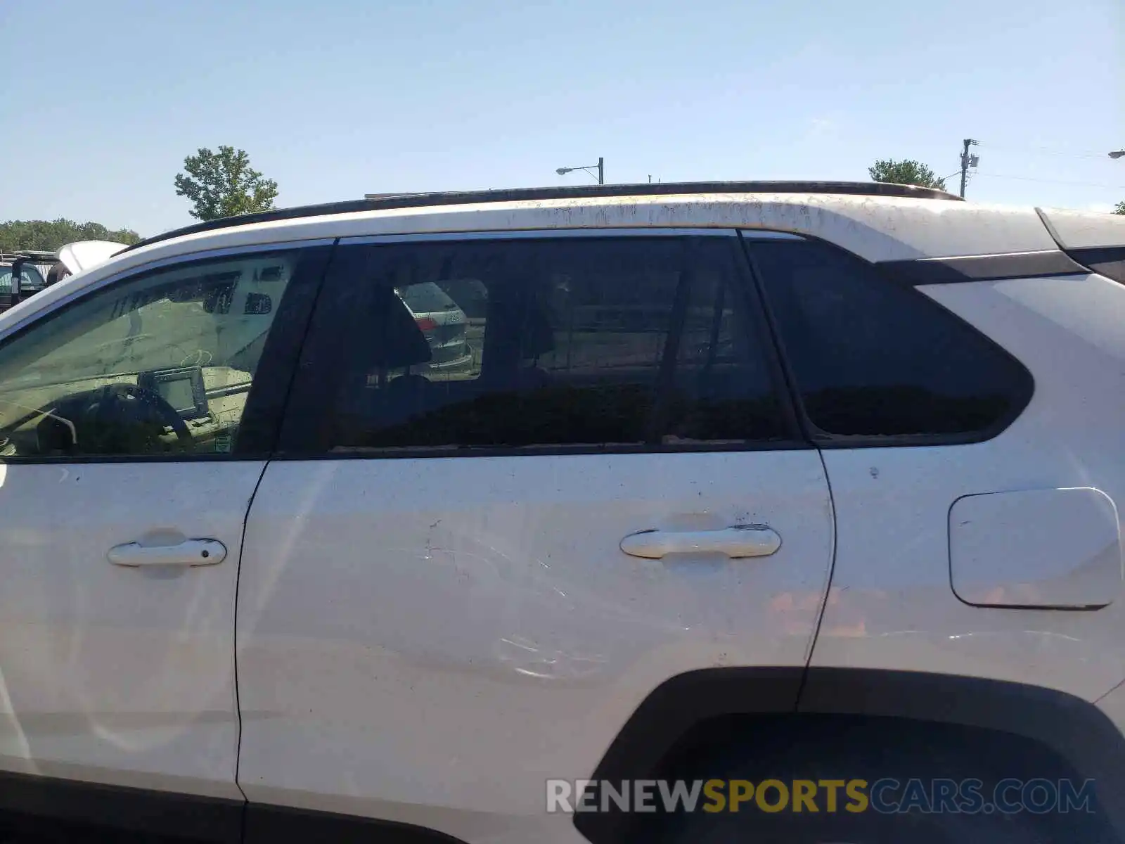 9 Photograph of a damaged car 2T3G1RFV0KW010254 TOYOTA RAV4 2019