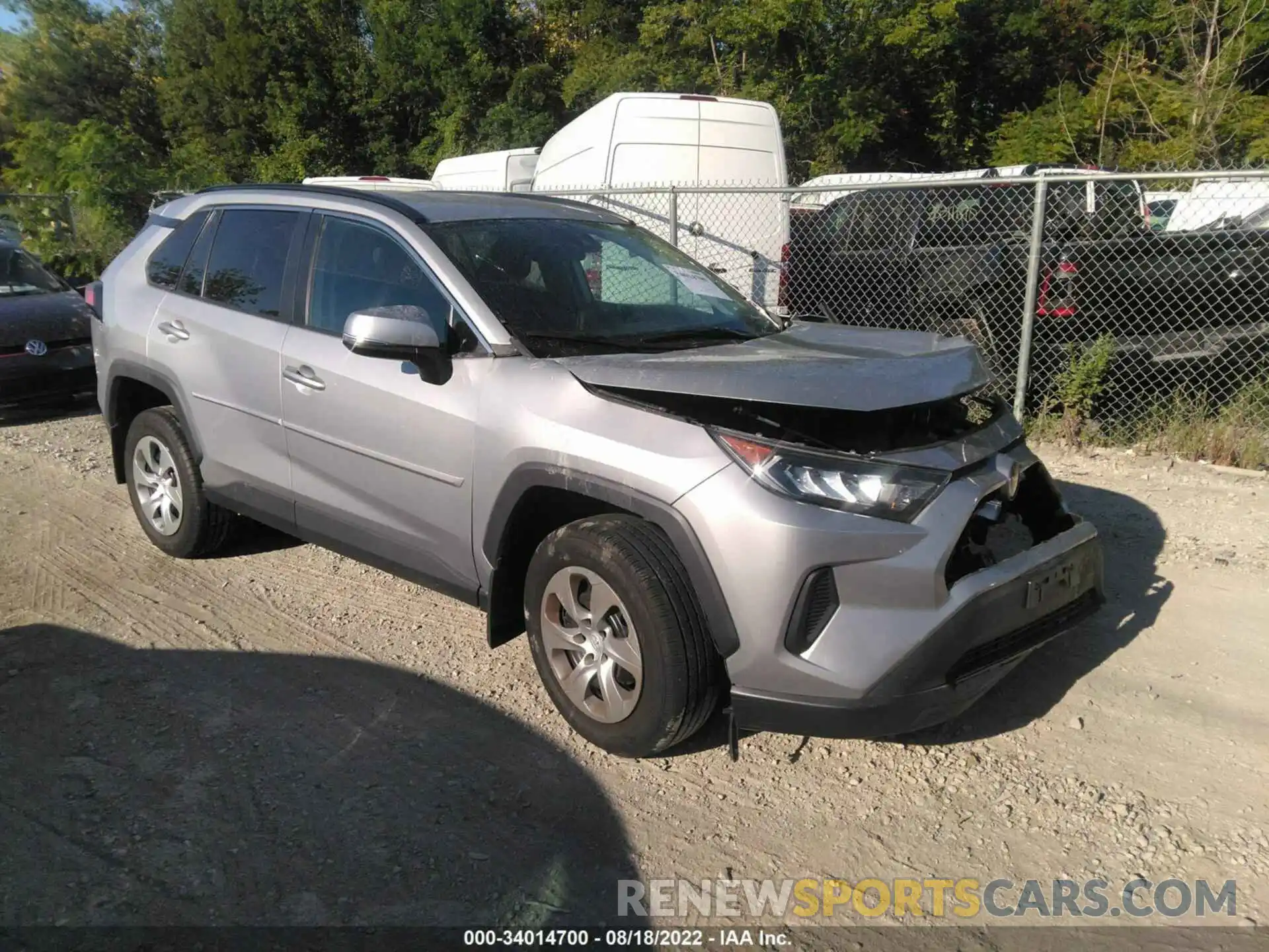 1 Photograph of a damaged car 2T3G1RFV0KW010884 TOYOTA RAV4 2019