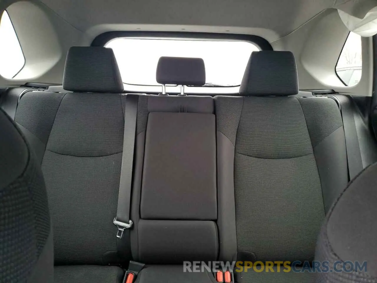 10 Photograph of a damaged car 2T3G1RFV0KW022694 TOYOTA RAV4 2019