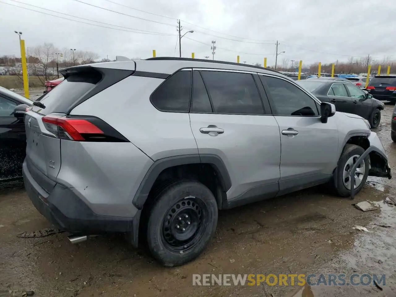 3 Photograph of a damaged car 2T3G1RFV0KW022694 TOYOTA RAV4 2019
