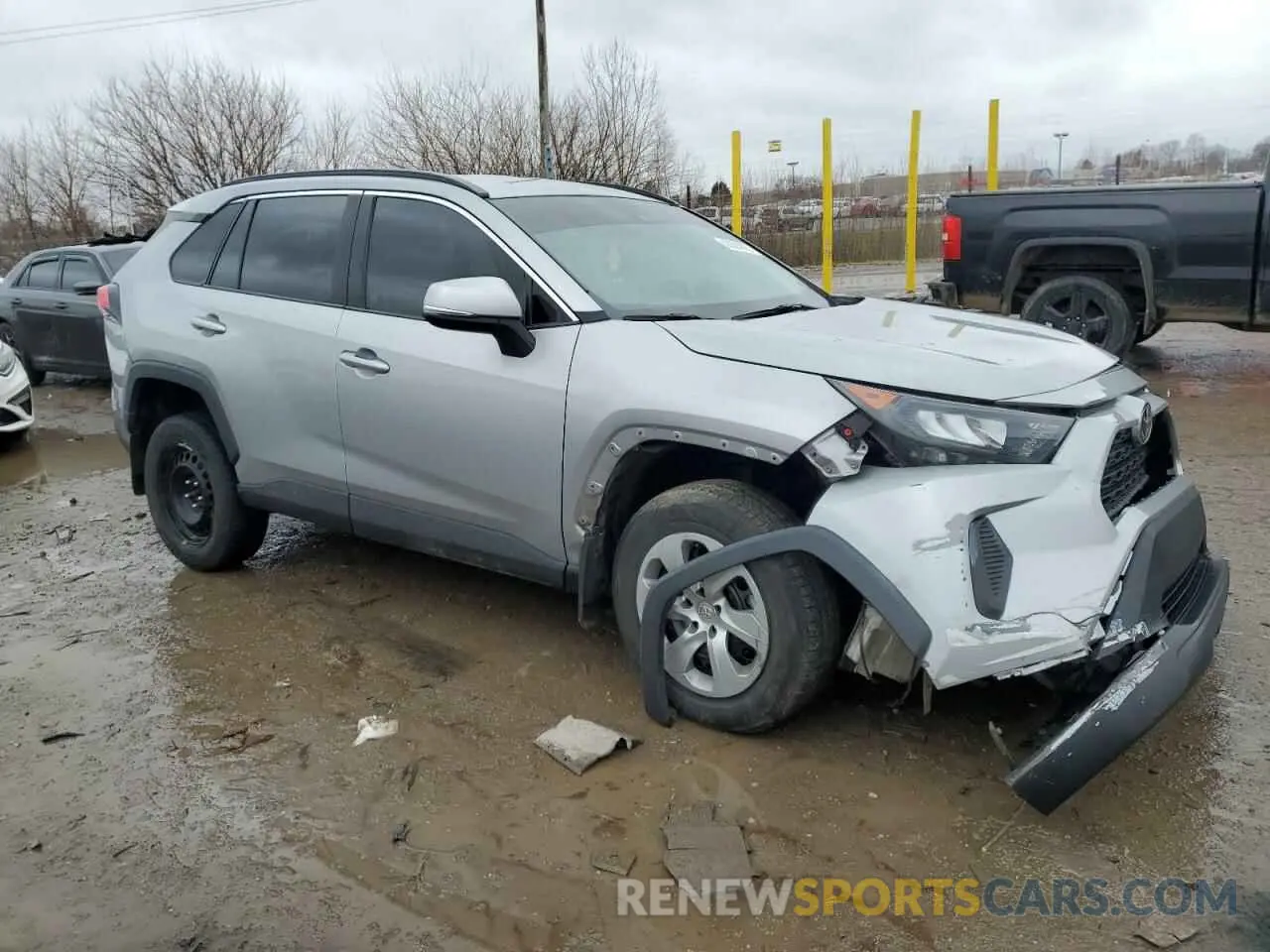 4 Photograph of a damaged car 2T3G1RFV0KW022694 TOYOTA RAV4 2019