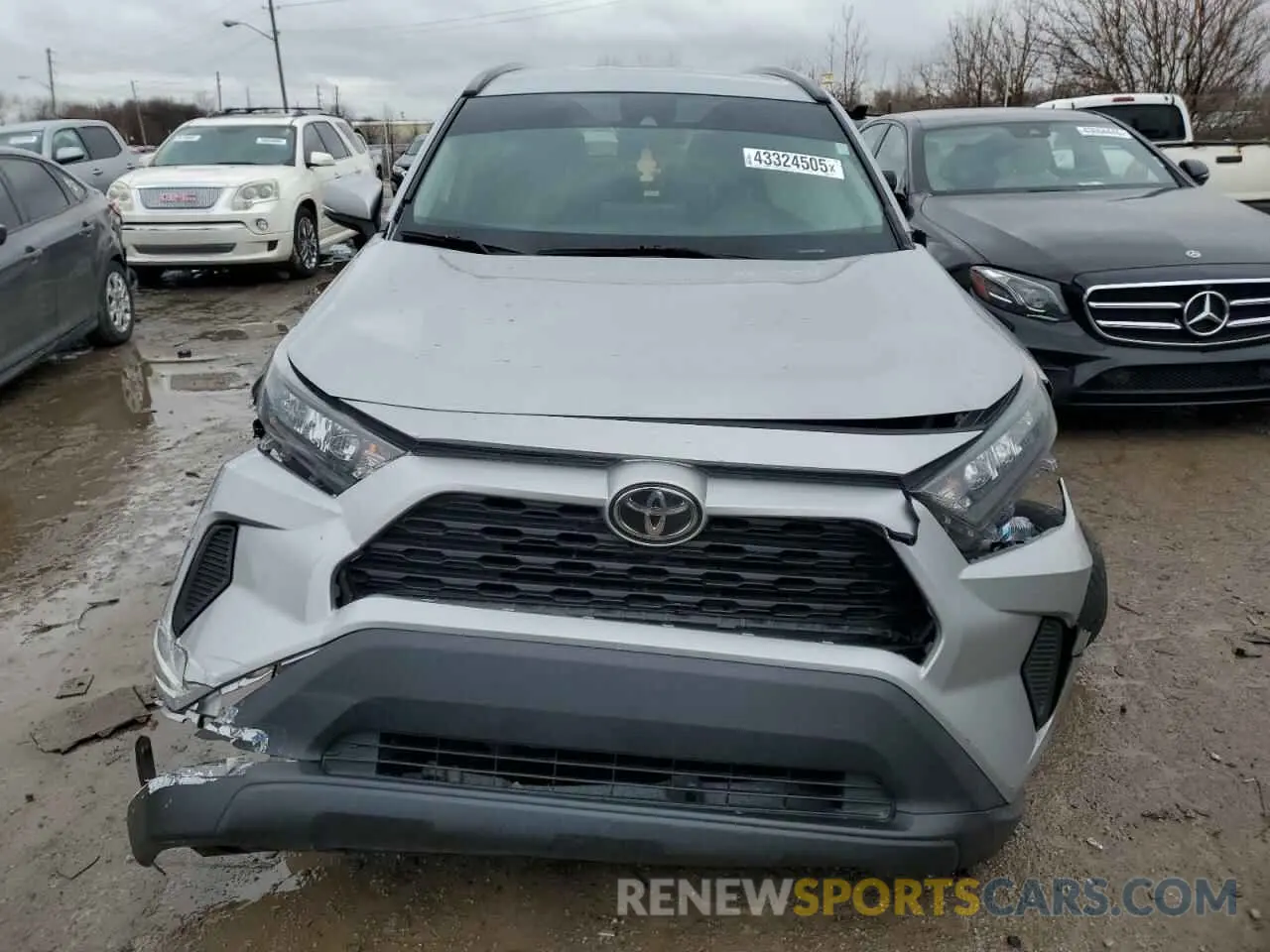 5 Photograph of a damaged car 2T3G1RFV0KW022694 TOYOTA RAV4 2019