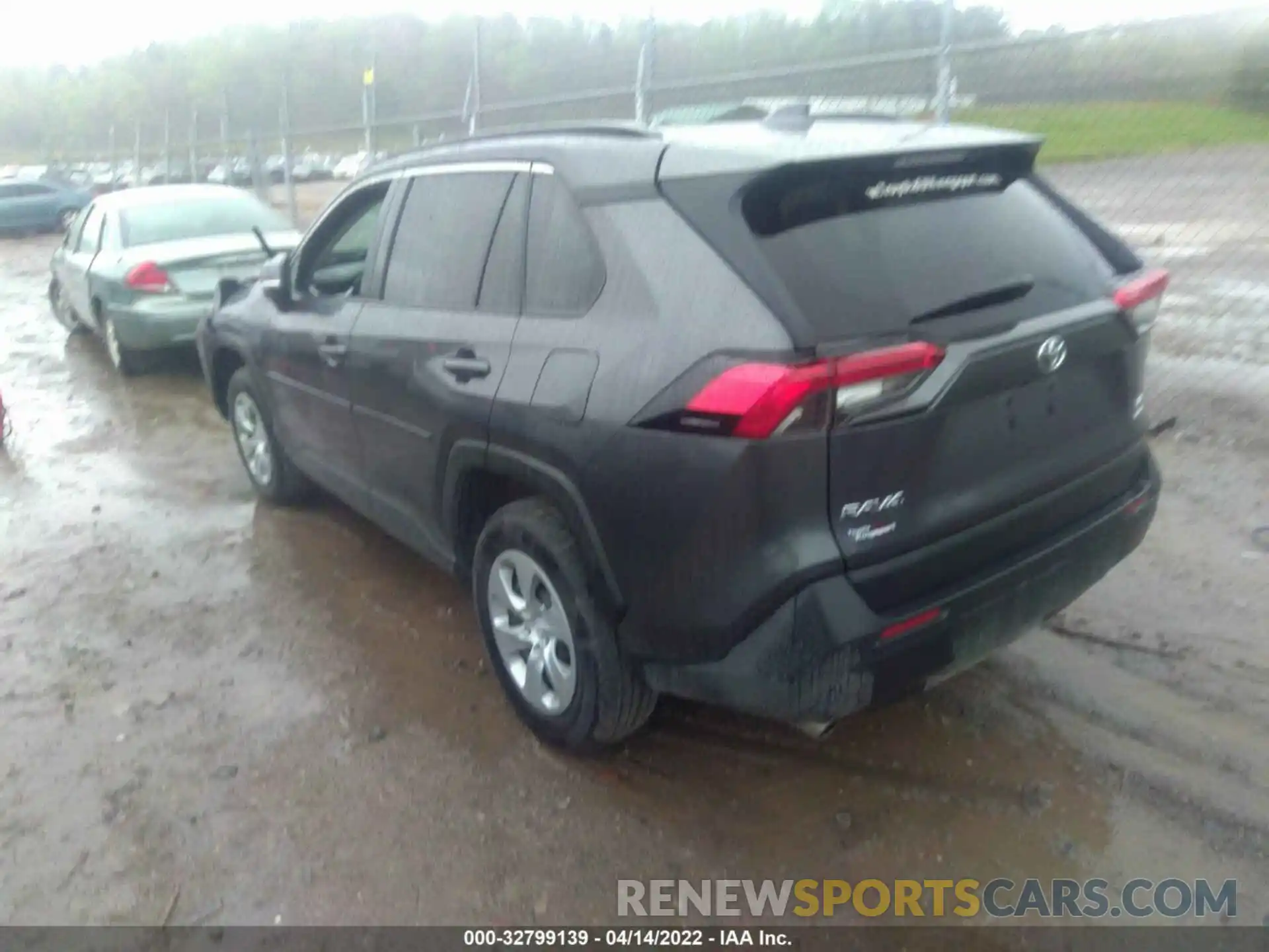 3 Photograph of a damaged car 2T3G1RFV0KW075072 TOYOTA RAV4 2019