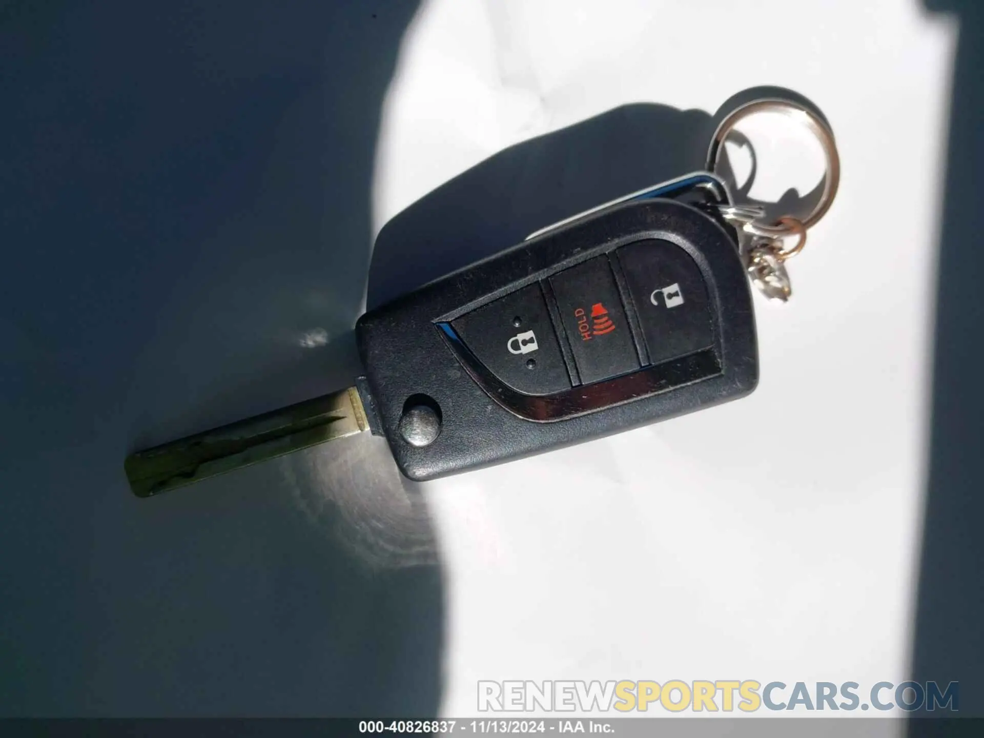 11 Photograph of a damaged car 2T3G1RFV1KC006067 TOYOTA RAV4 2019