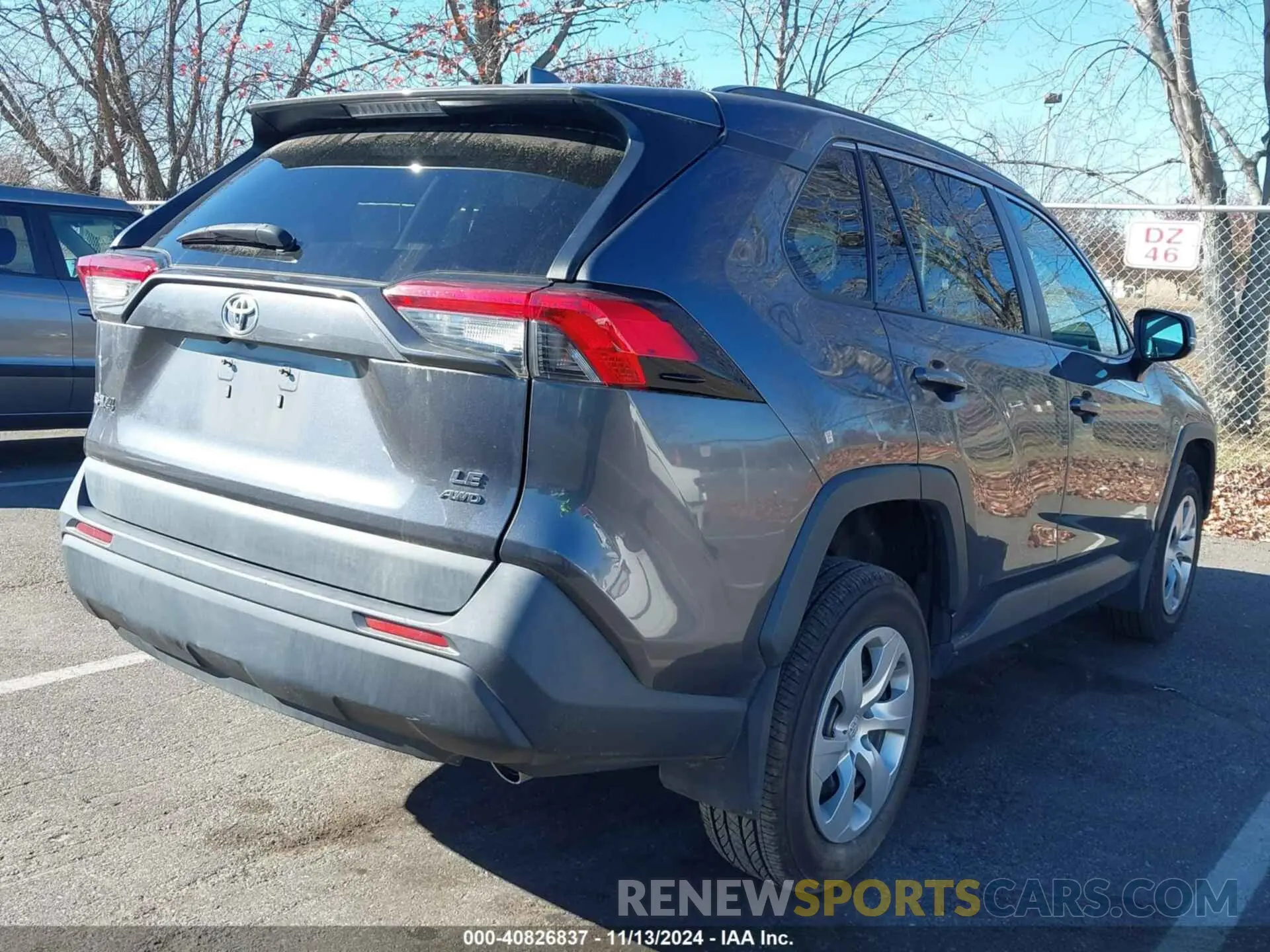 4 Photograph of a damaged car 2T3G1RFV1KC006067 TOYOTA RAV4 2019