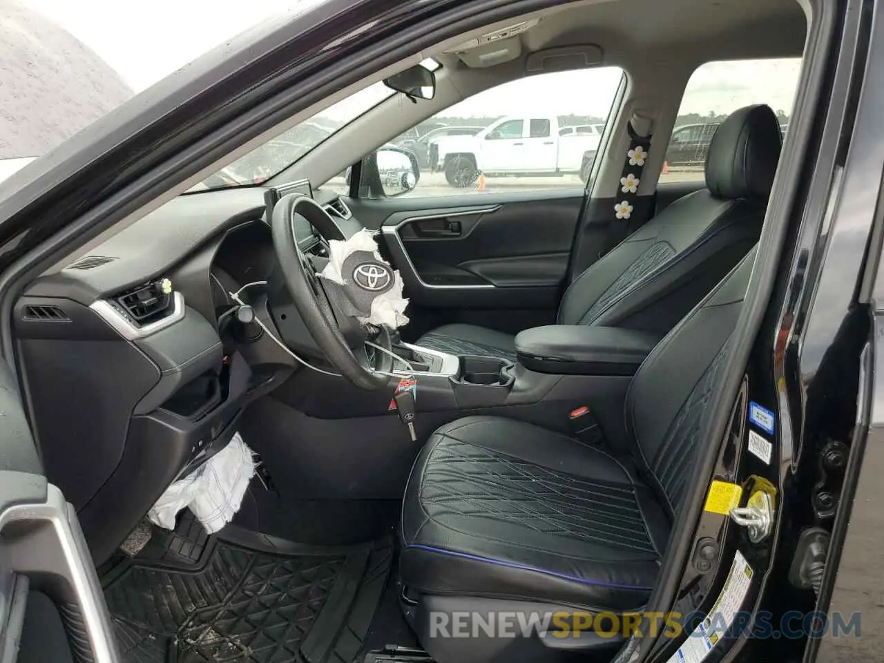 7 Photograph of a damaged car 2T3G1RFV1KW038354 TOYOTA RAV4 2019