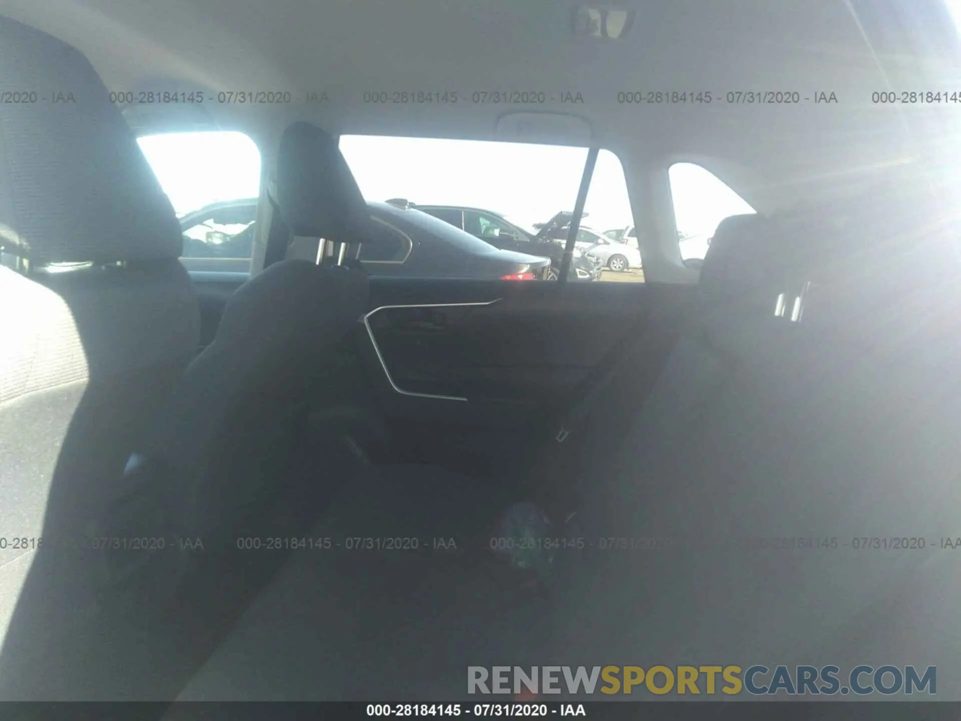 8 Photograph of a damaged car 2T3G1RFV1KW048334 TOYOTA RAV4 2019