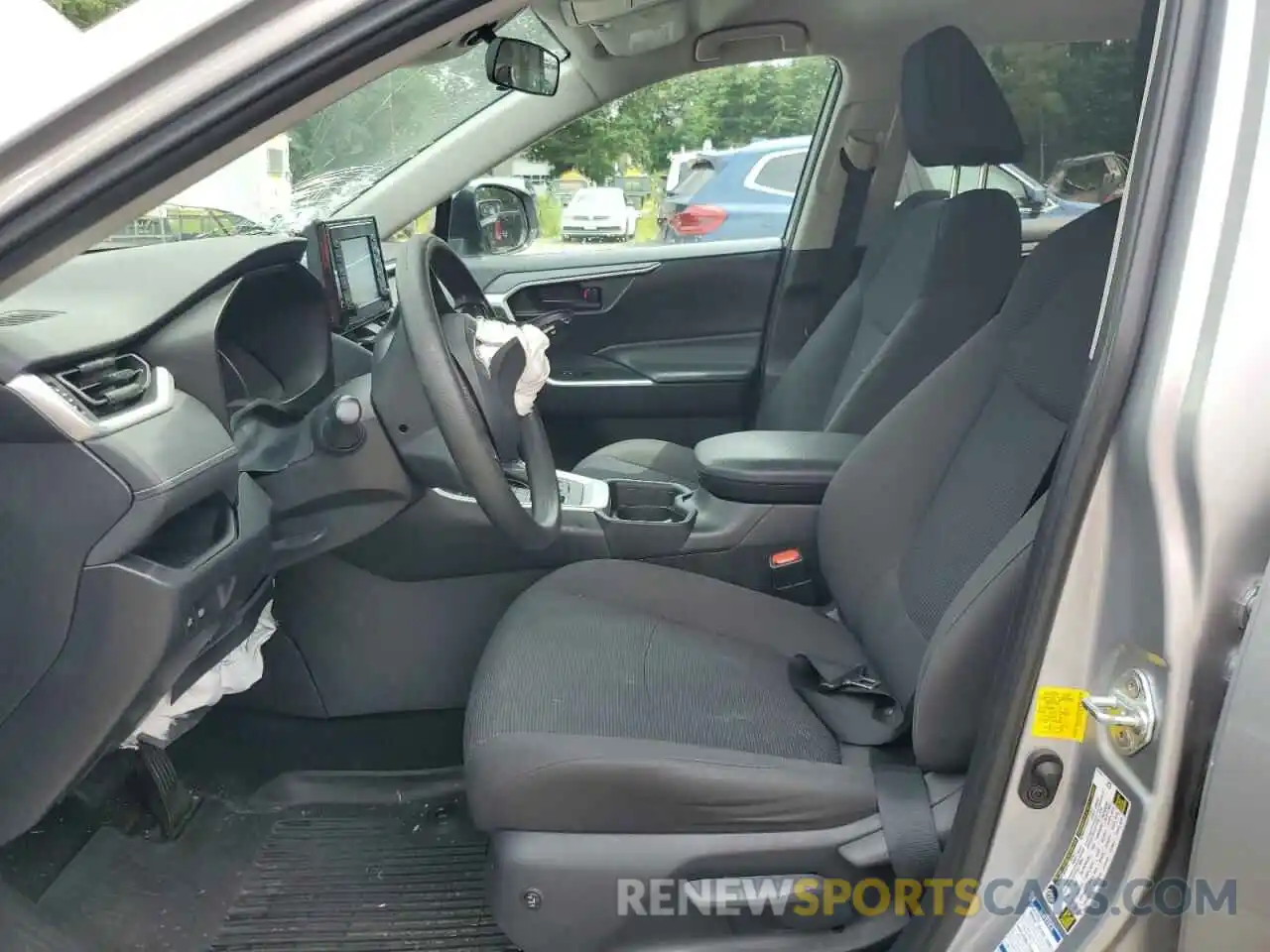 7 Photograph of a damaged car 2T3G1RFV2KC003744 TOYOTA RAV4 2019