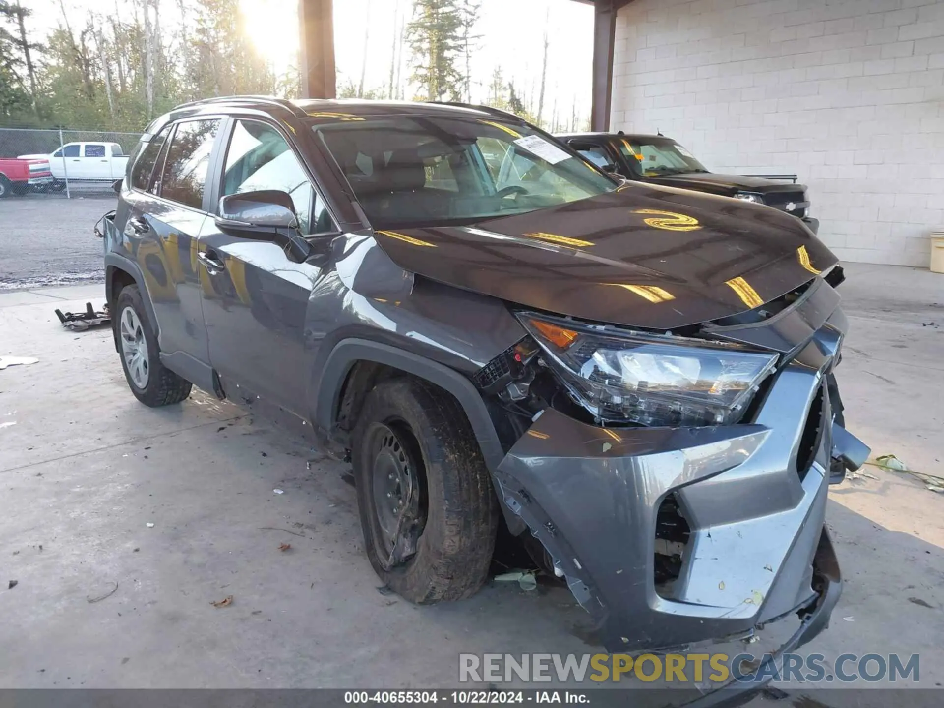 1 Photograph of a damaged car 2T3G1RFV2KC044729 TOYOTA RAV4 2019