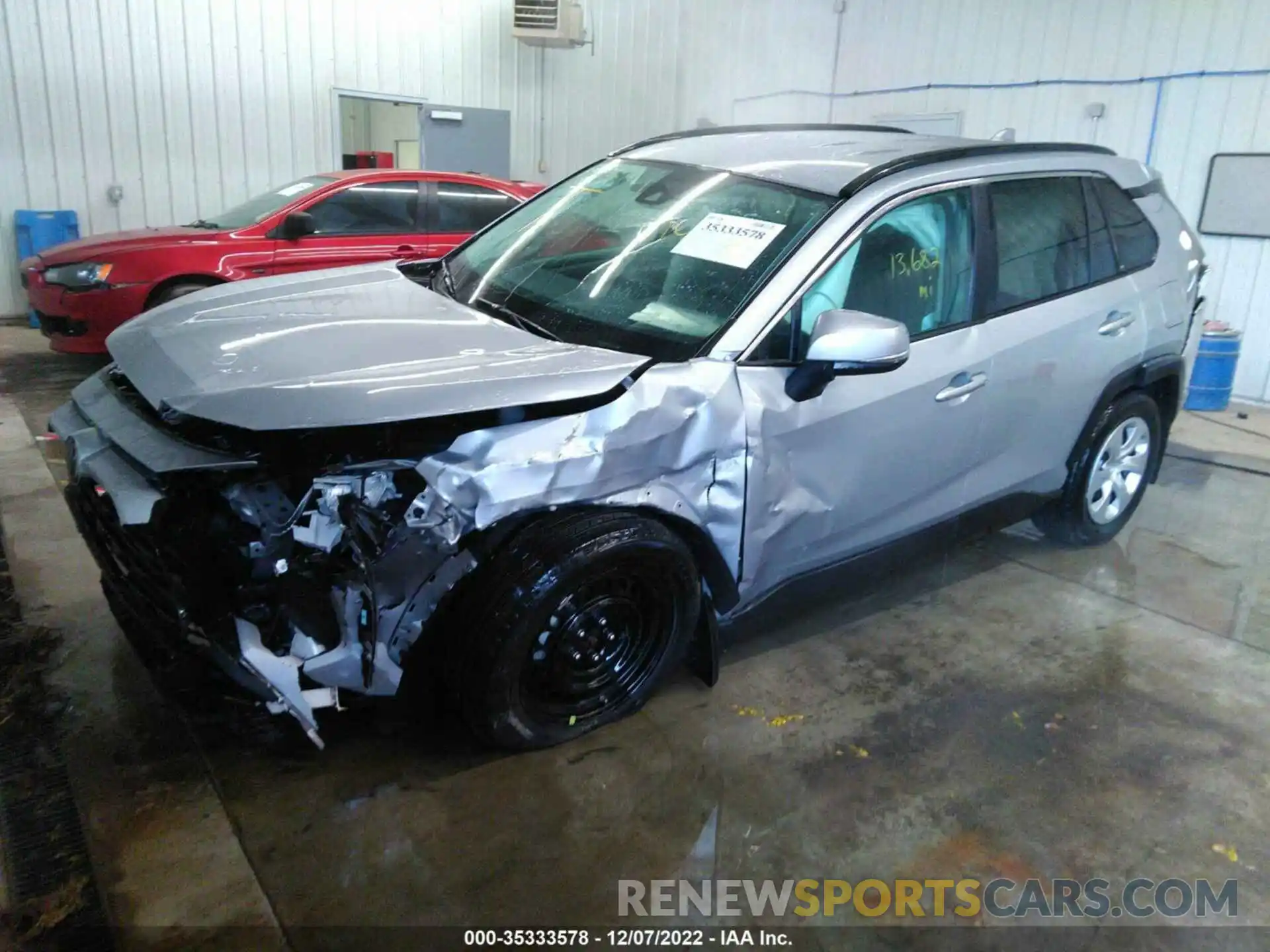 2 Photograph of a damaged car 2T3G1RFV2KW010384 TOYOTA RAV4 2019