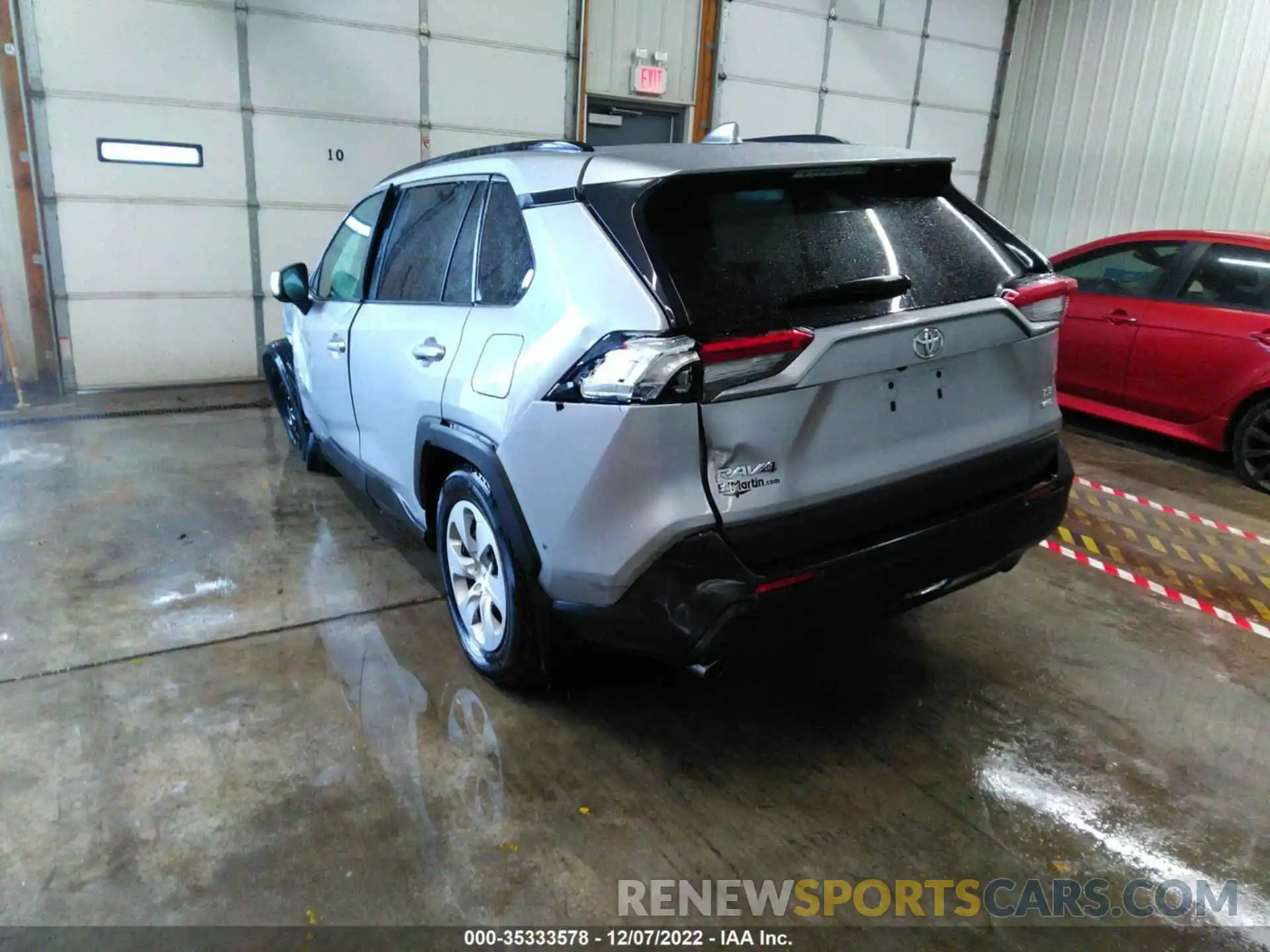 3 Photograph of a damaged car 2T3G1RFV2KW010384 TOYOTA RAV4 2019