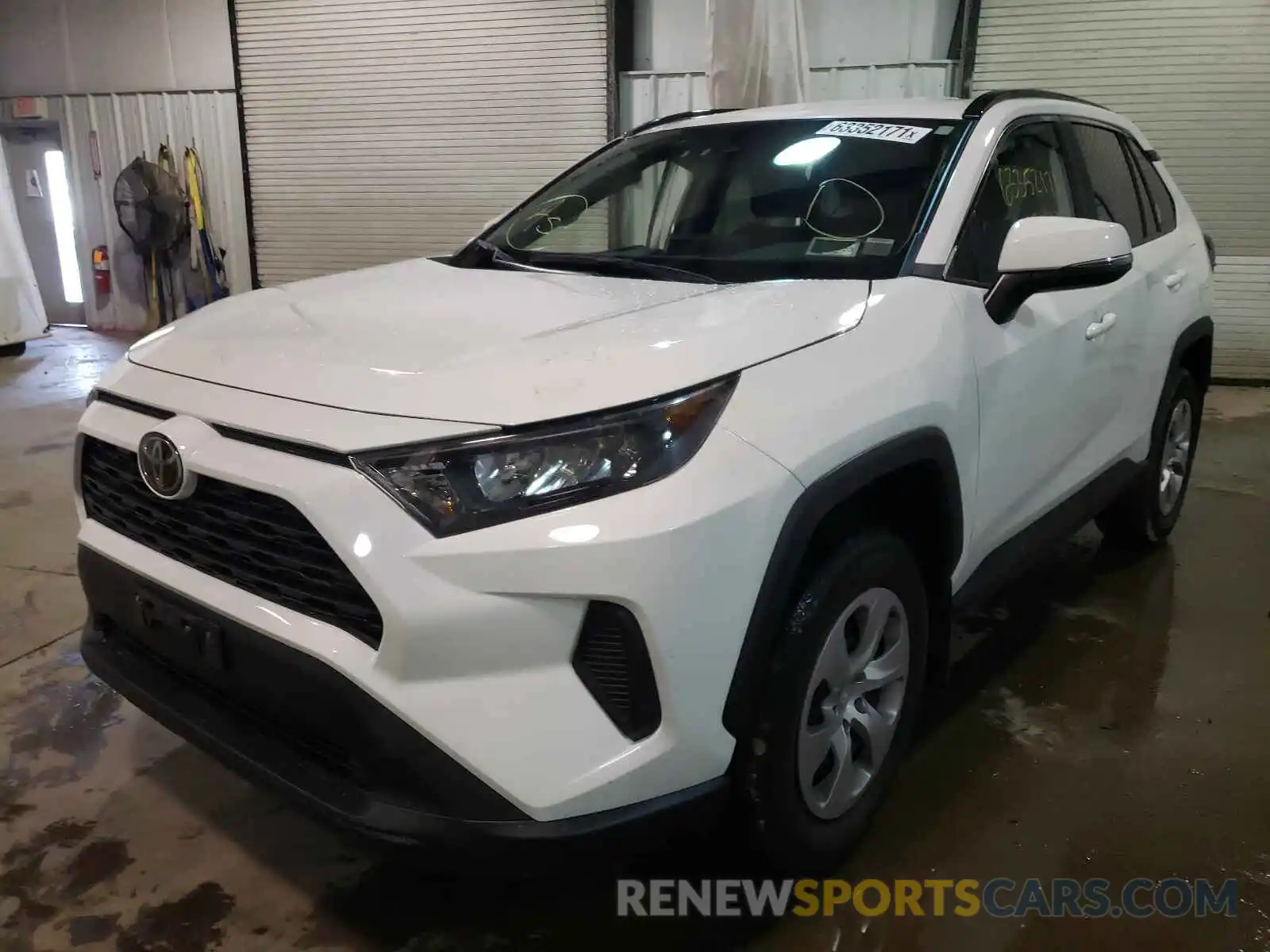 2 Photograph of a damaged car 2T3G1RFV3KC015207 TOYOTA RAV4 2019