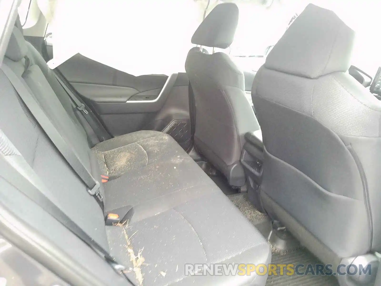 6 Photograph of a damaged car 2T3G1RFV3KC044108 TOYOTA RAV4 2019