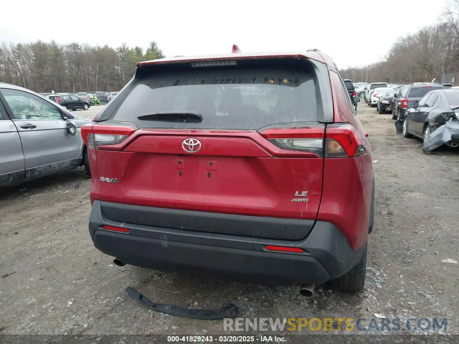 17 Photograph of a damaged car 2T3G1RFV3KC051706 TOYOTA RAV4 2019