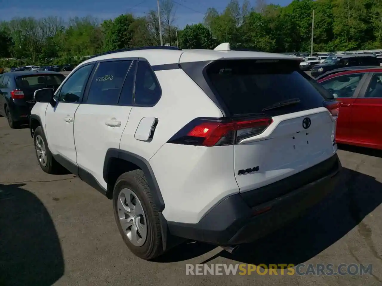 3 Photograph of a damaged car 2T3G1RFV3KC056520 TOYOTA RAV4 2019