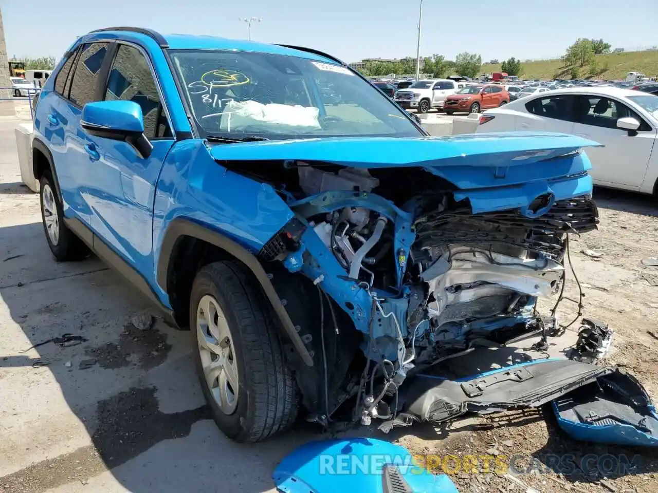 1 Photograph of a damaged car 2T3G1RFV3KW008529 TOYOTA RAV4 2019