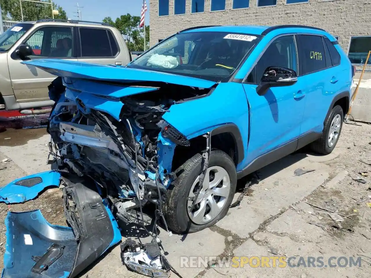 2 Photograph of a damaged car 2T3G1RFV3KW008529 TOYOTA RAV4 2019