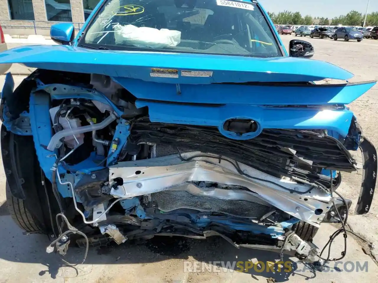 9 Photograph of a damaged car 2T3G1RFV3KW008529 TOYOTA RAV4 2019