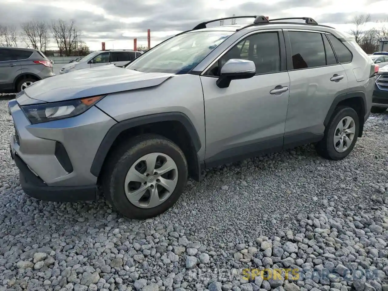 1 Photograph of a damaged car 2T3G1RFV3KW031020 TOYOTA RAV4 2019