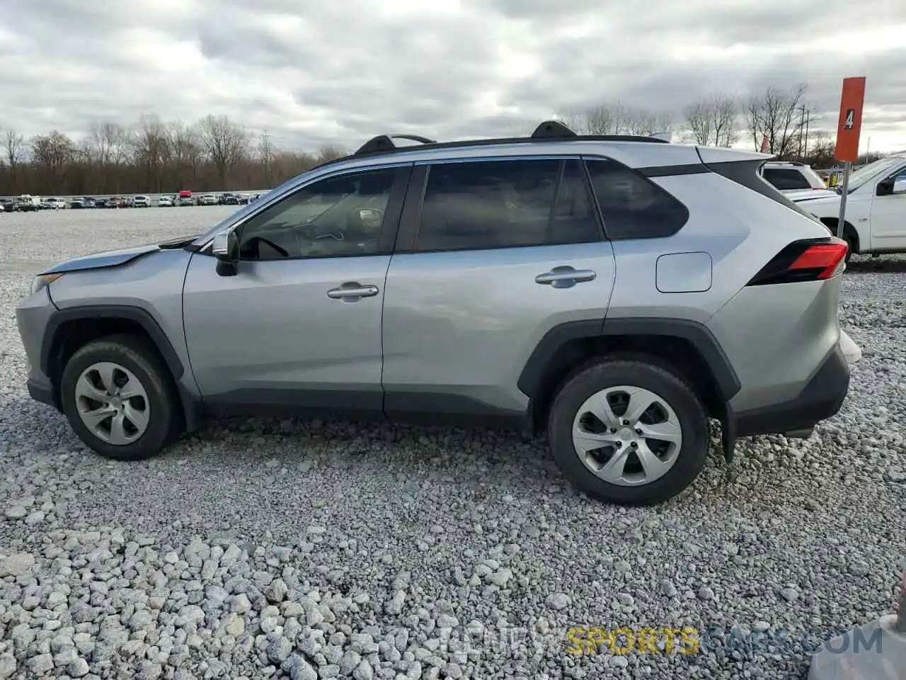 2 Photograph of a damaged car 2T3G1RFV3KW031020 TOYOTA RAV4 2019