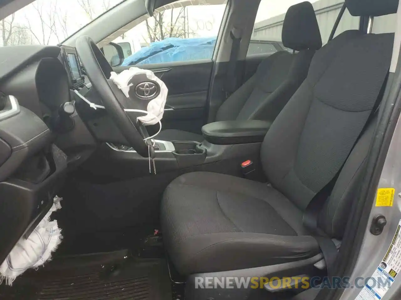 7 Photograph of a damaged car 2T3G1RFV3KW031020 TOYOTA RAV4 2019