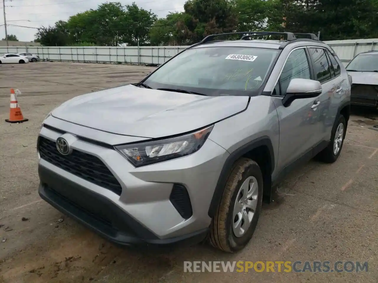 2 Photograph of a damaged car 2T3G1RFV3KW031759 TOYOTA RAV4 2019