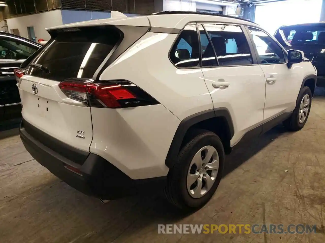 4 Photograph of a damaged car 2T3G1RFV4KC004636 TOYOTA RAV4 2019