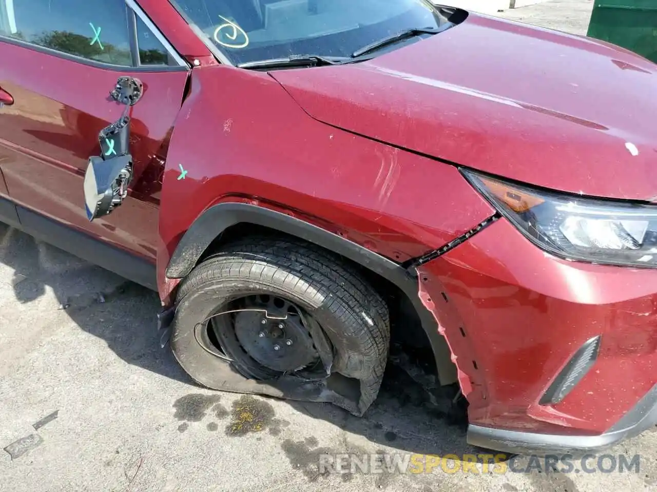 9 Photograph of a damaged car 2T3G1RFV4KC053142 TOYOTA RAV4 2019