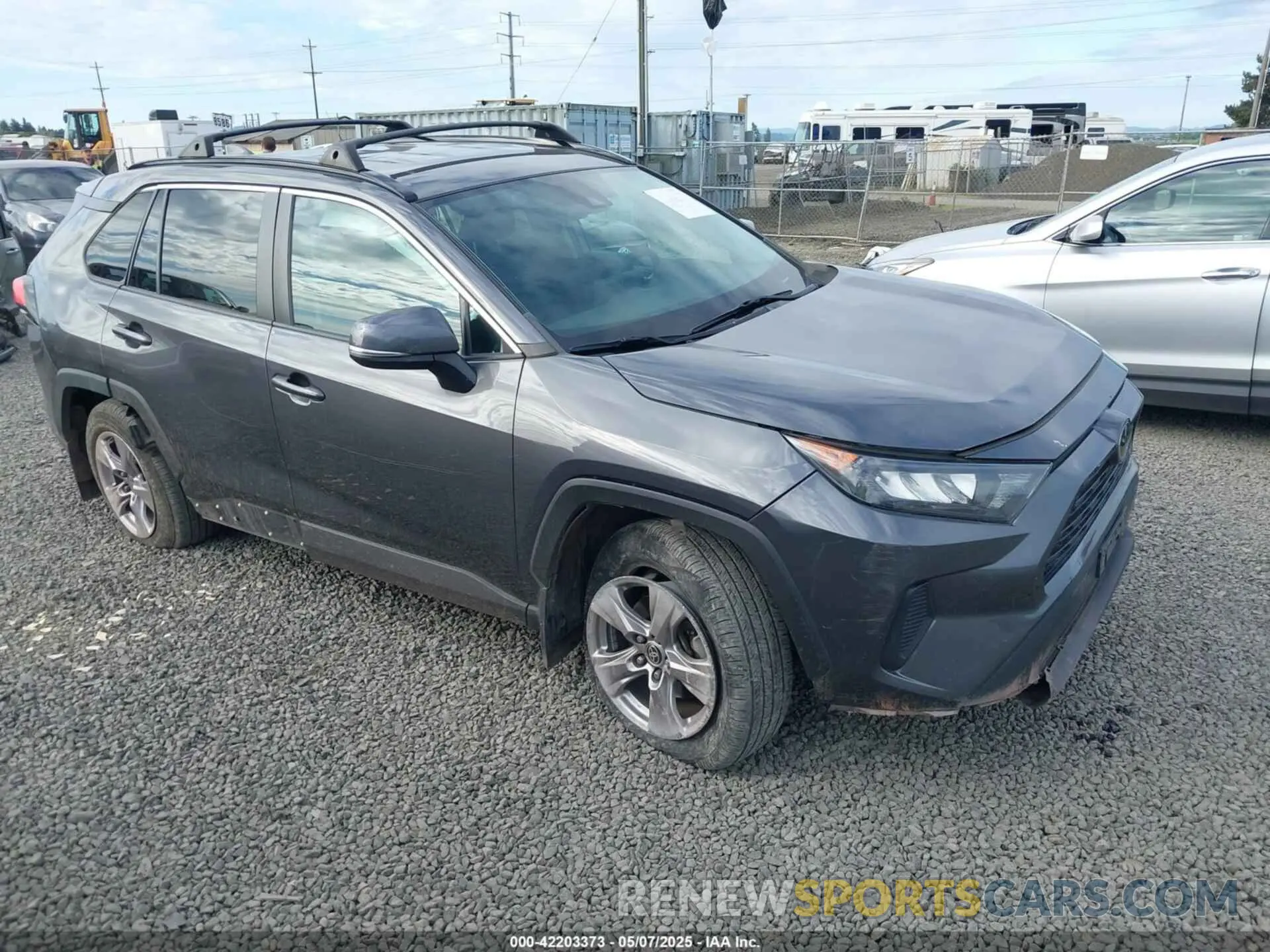 1 Photograph of a damaged car 2T3G1RFV4KC055151 TOYOTA RAV4 2019