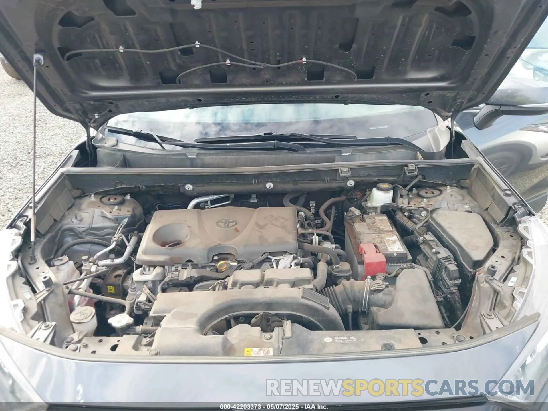 10 Photograph of a damaged car 2T3G1RFV4KC055151 TOYOTA RAV4 2019