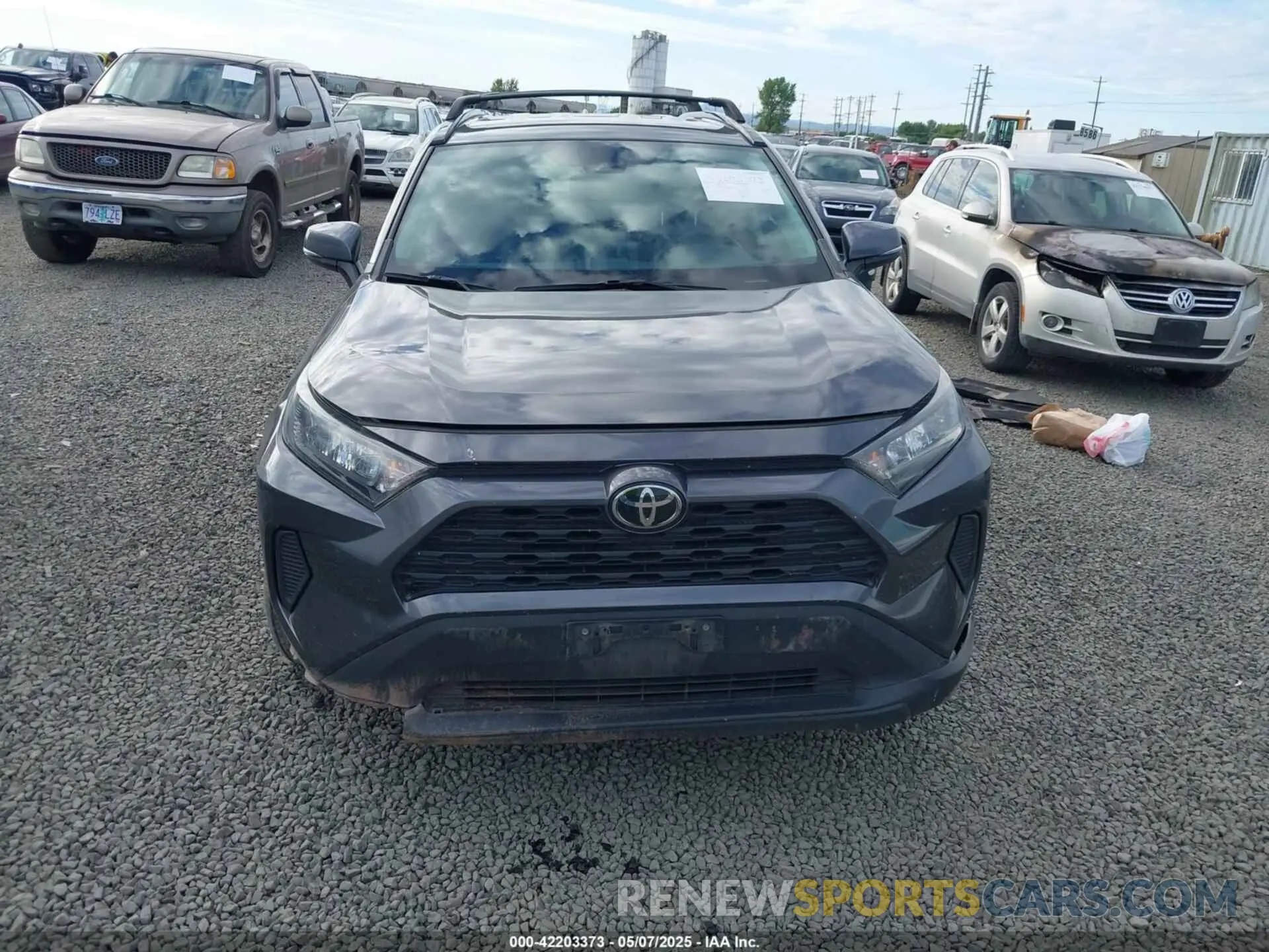 13 Photograph of a damaged car 2T3G1RFV4KC055151 TOYOTA RAV4 2019