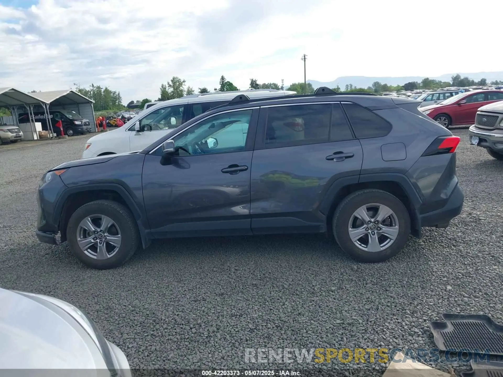 15 Photograph of a damaged car 2T3G1RFV4KC055151 TOYOTA RAV4 2019