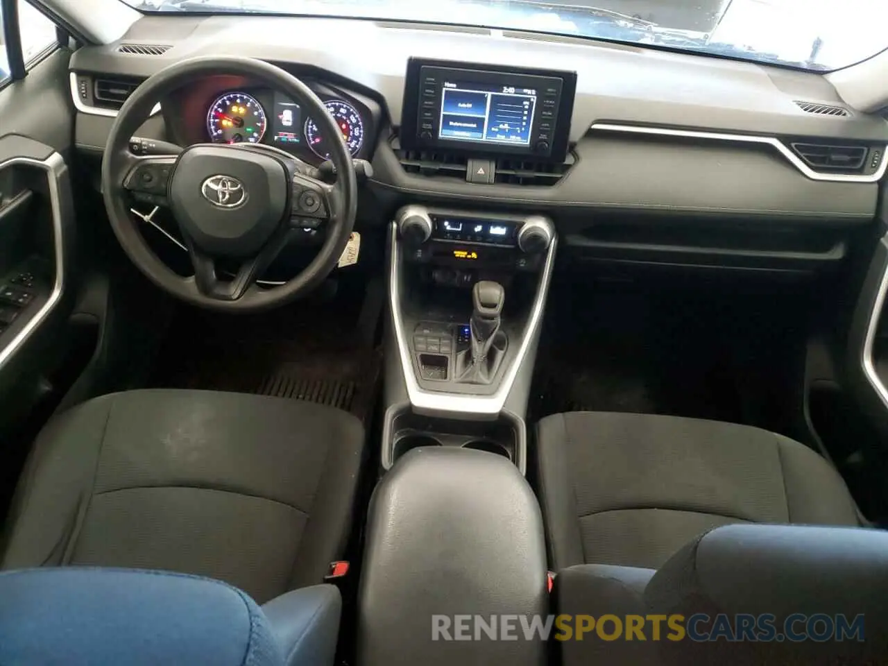 8 Photograph of a damaged car 2T3G1RFV4KW062552 TOYOTA RAV4 2019