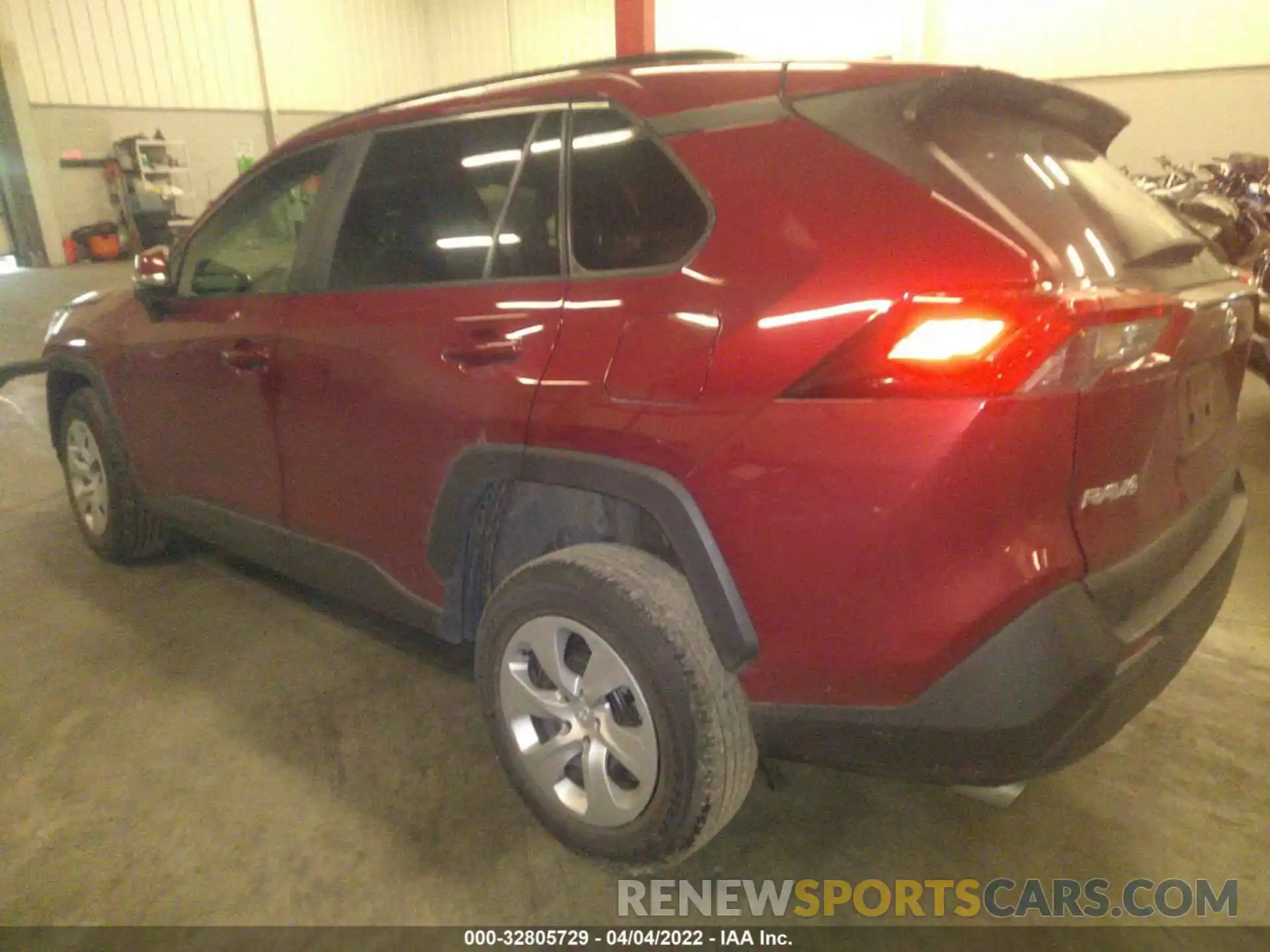 3 Photograph of a damaged car 2T3G1RFV4KW083336 TOYOTA RAV4 2019