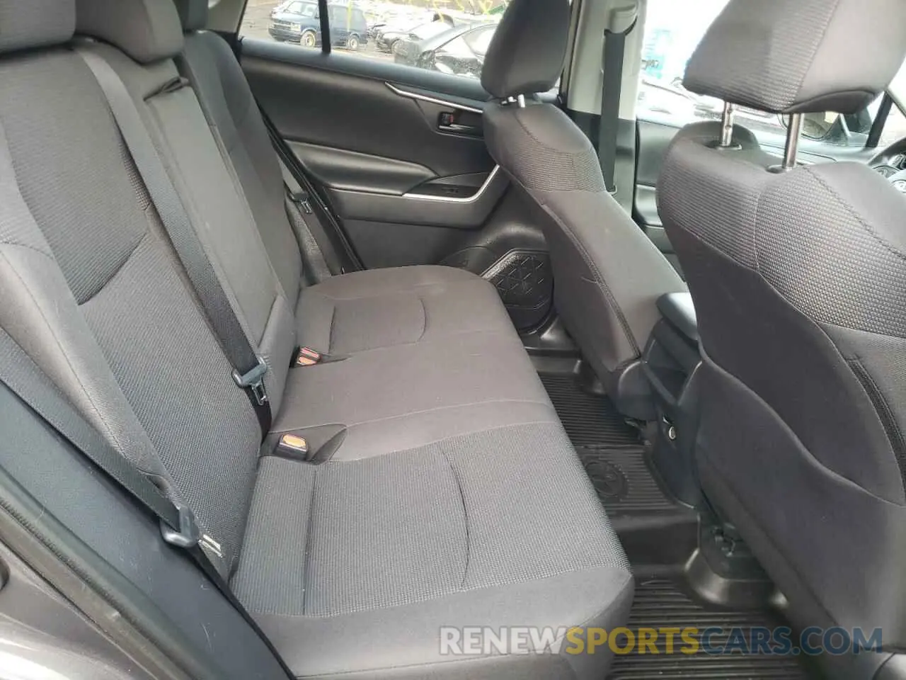 6 Photograph of a damaged car 2T3G1RFV5KC007965 TOYOTA RAV4 2019